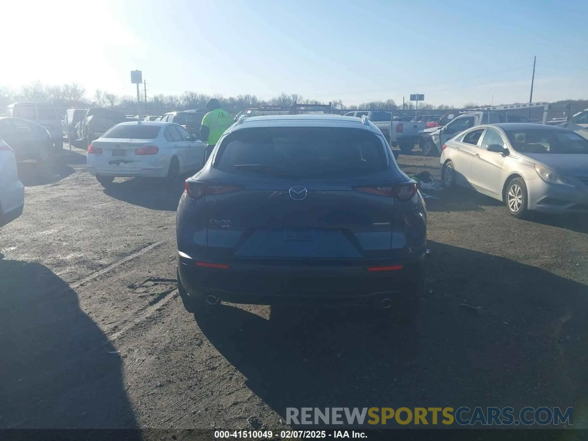 16 Photograph of a damaged car 3MVDMBCM3RM681330 MAZDA CX-30 2024