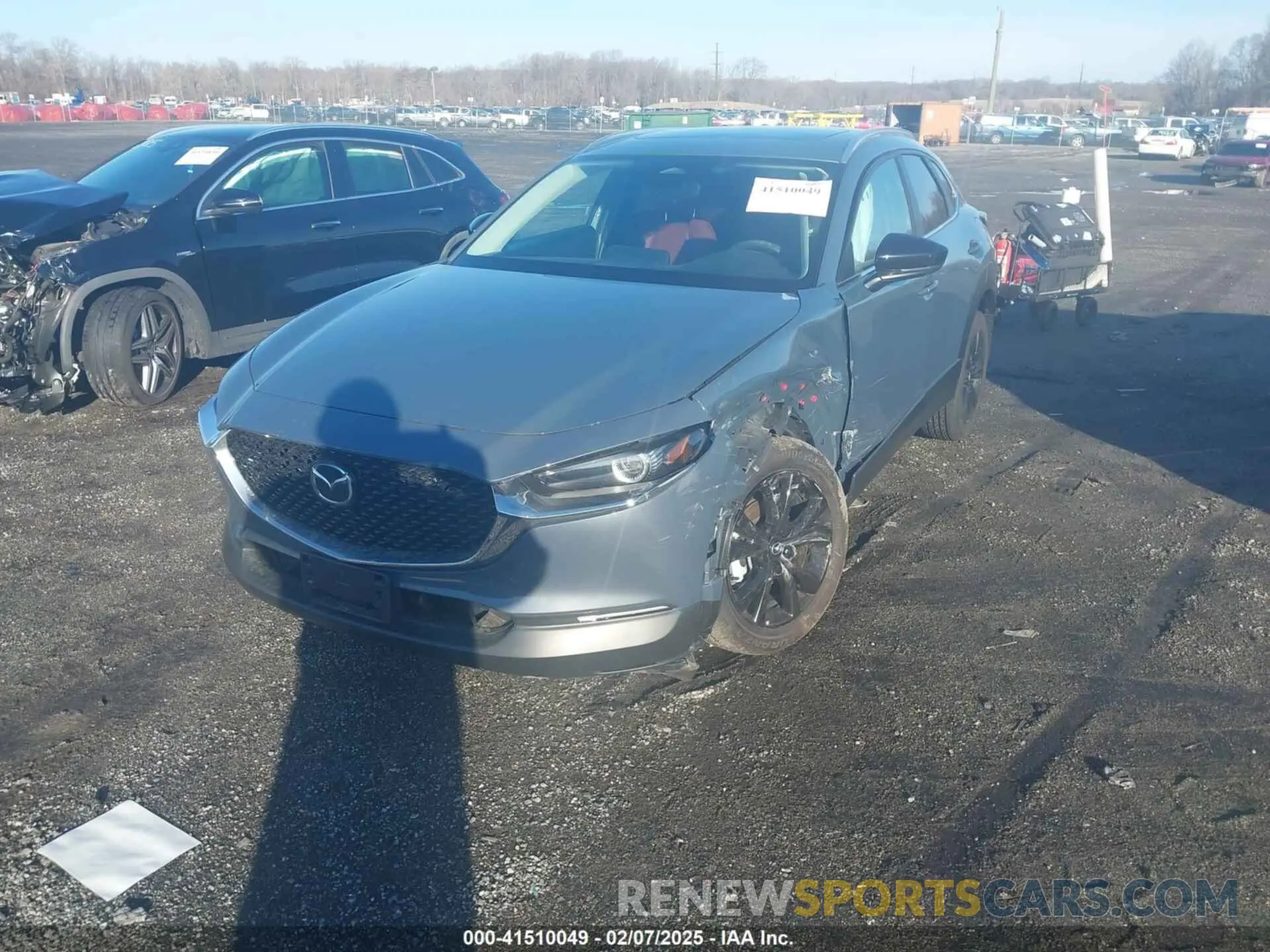 2 Photograph of a damaged car 3MVDMBCM3RM681330 MAZDA CX-30 2024