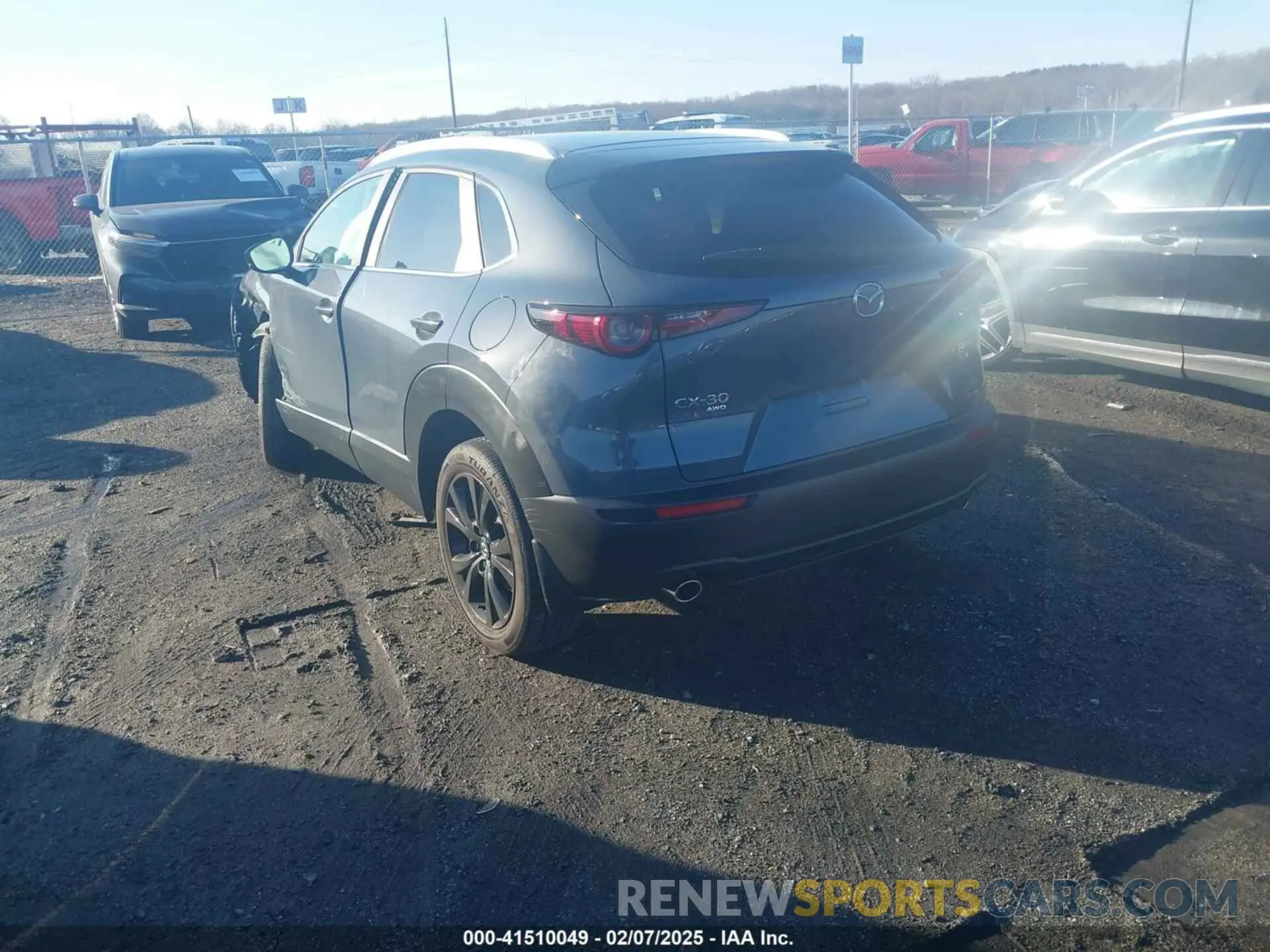3 Photograph of a damaged car 3MVDMBCM3RM681330 MAZDA CX-30 2024