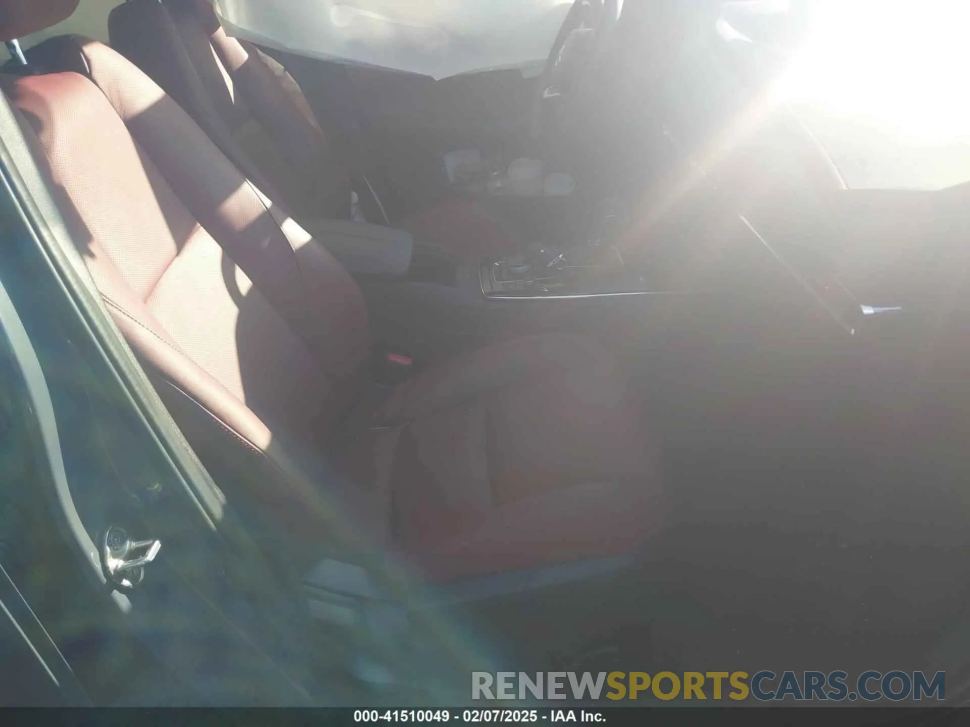 5 Photograph of a damaged car 3MVDMBCM3RM681330 MAZDA CX-30 2024