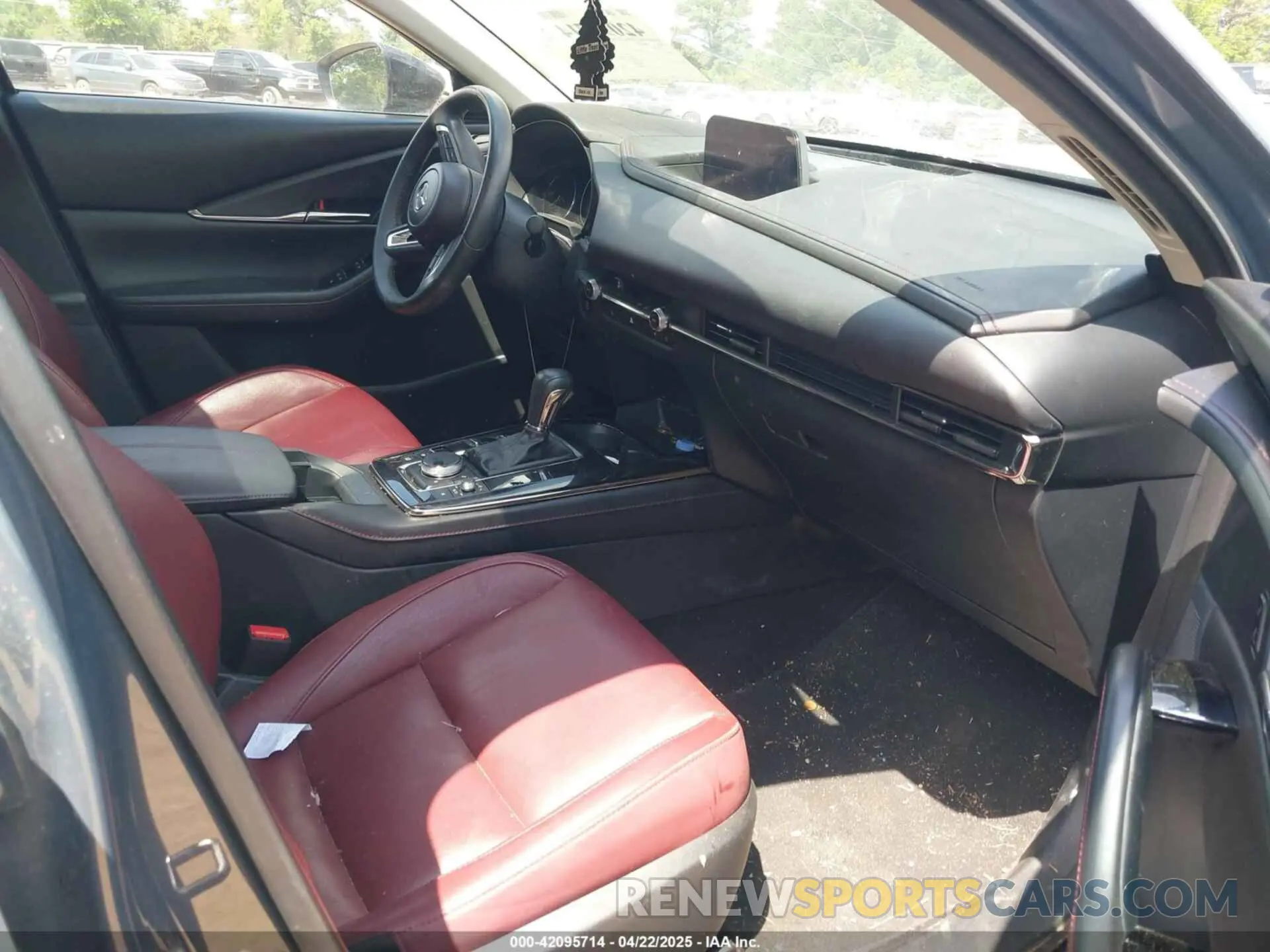 5 Фотография поврежденного автомобиля 3MVDMBCM3RM683241 MAZDA CX-30 2024