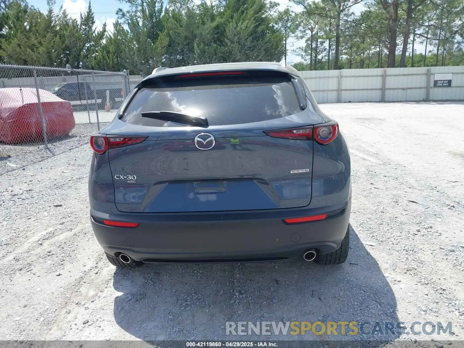 16 Photograph of a damaged car 3MVDMBCM5RM648894 MAZDA CX-30 2024