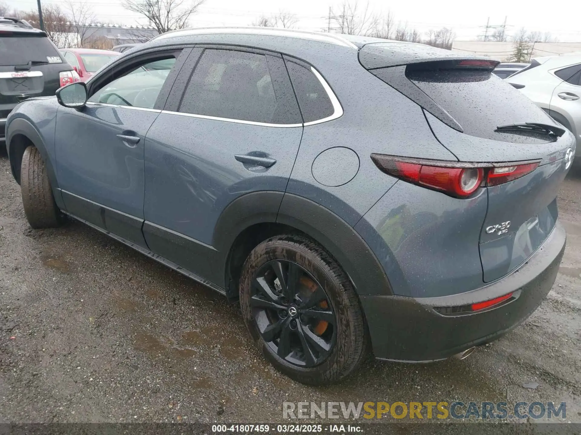 3 Photograph of a damaged car 3MVDMBCM7RM606050 MAZDA CX-30 2024