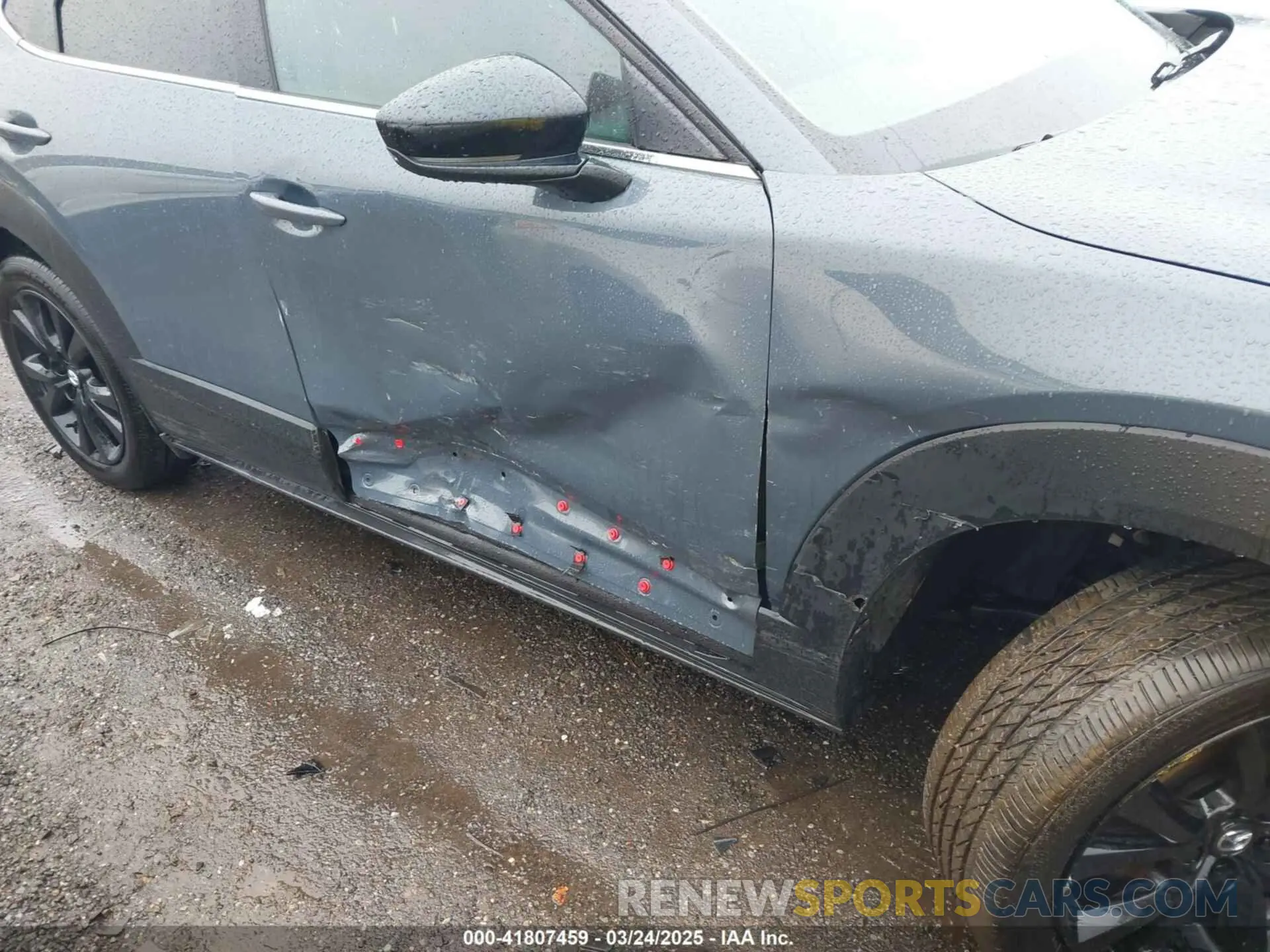 6 Photograph of a damaged car 3MVDMBCM7RM606050 MAZDA CX-30 2024