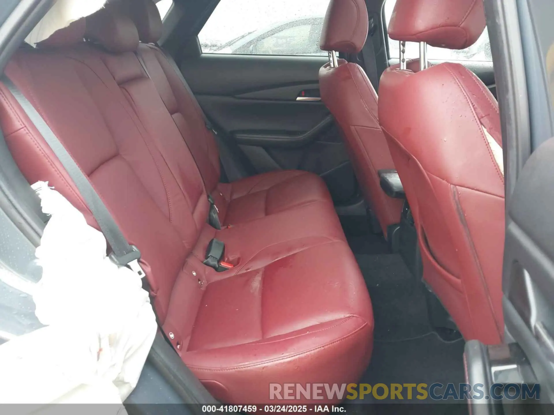 8 Photograph of a damaged car 3MVDMBCM7RM606050 MAZDA CX-30 2024