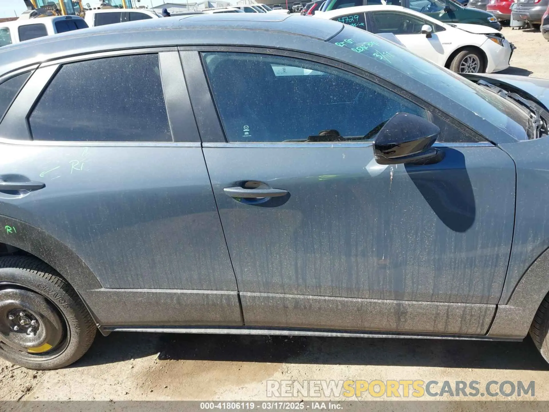 13 Photograph of a damaged car 3MVDMBCM8RM661994 MAZDA CX-30 2024