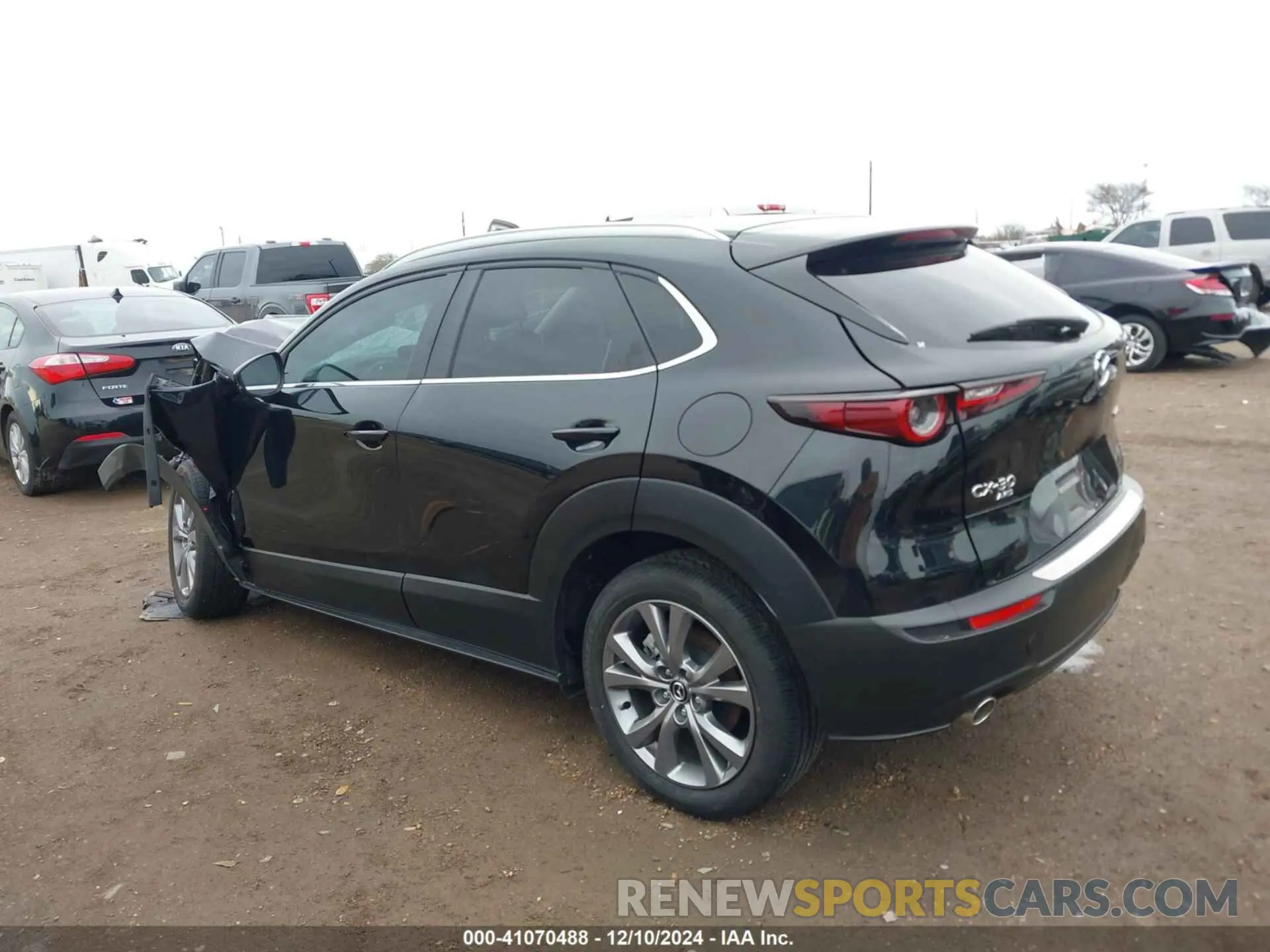 14 Photograph of a damaged car 3MVDMBCM9RM621925 MAZDA CX-30 2024