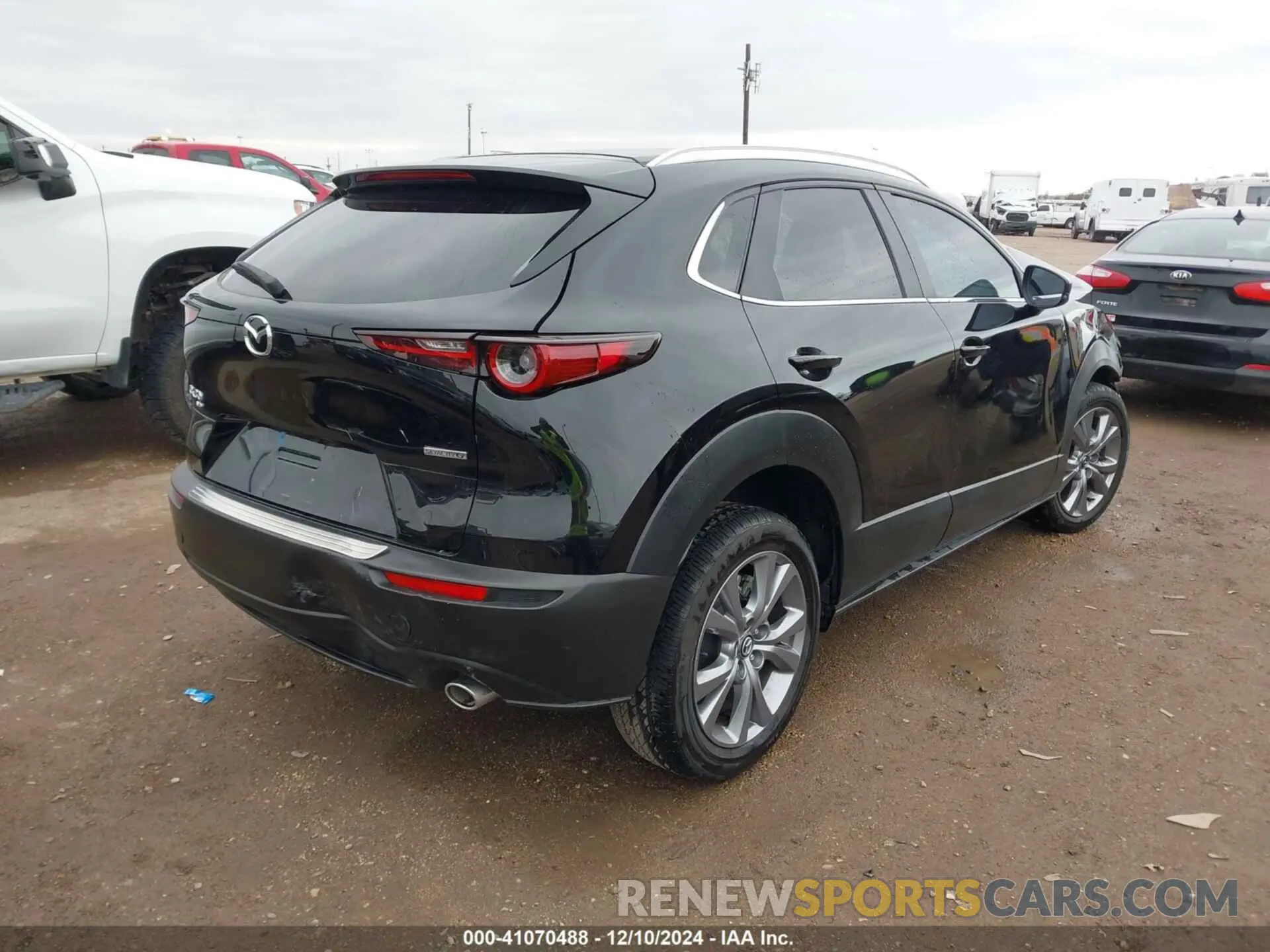 4 Photograph of a damaged car 3MVDMBCM9RM621925 MAZDA CX-30 2024