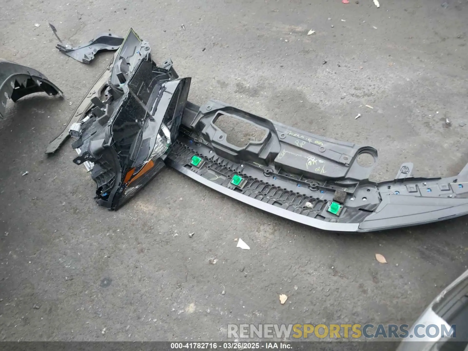 18 Фотография поврежденного автомобиля 3MVDMBCM9RM636876 MAZDA CX-30 2024