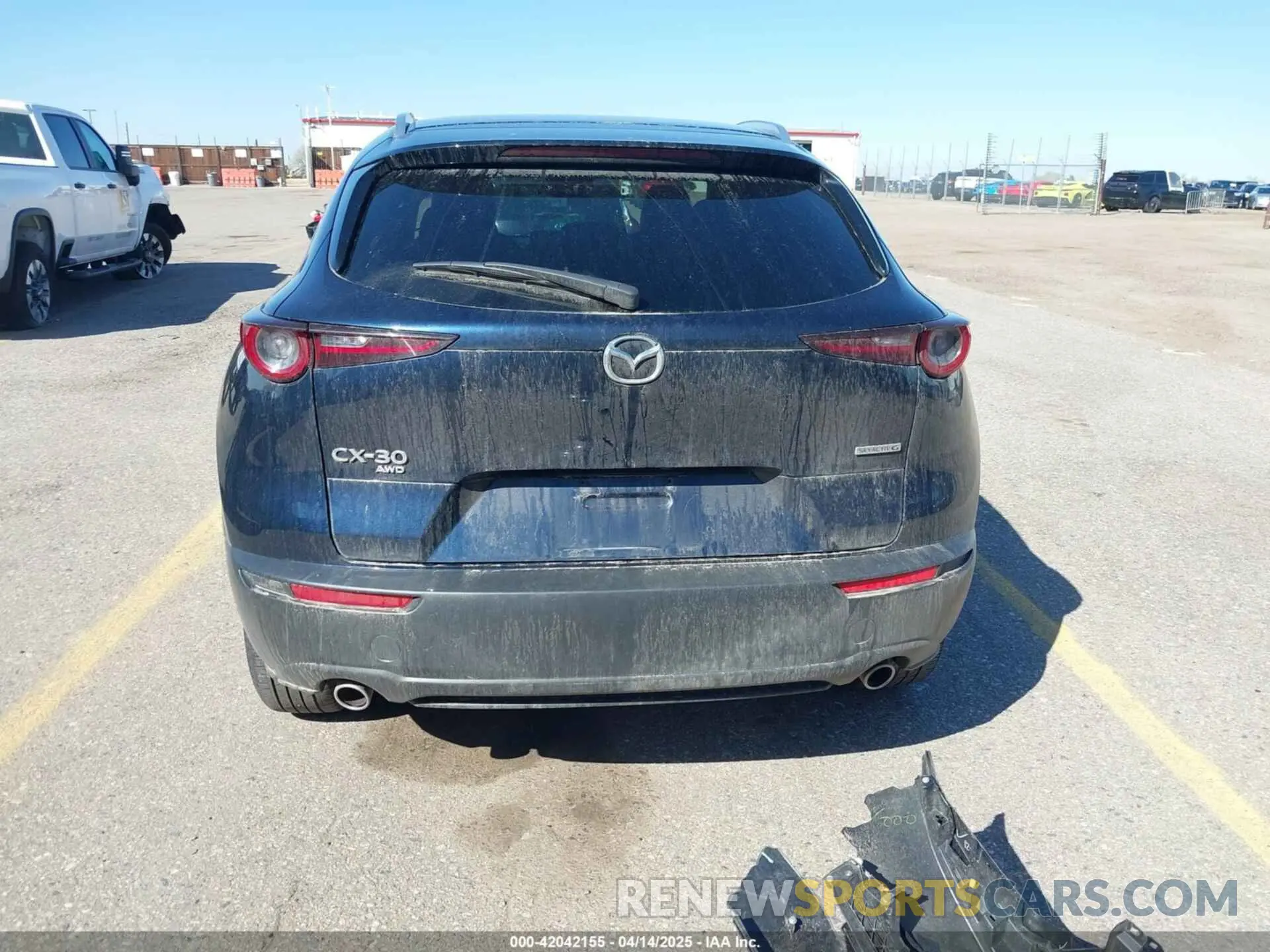 17 Фотография поврежденного автомобиля 3MVDMBCMXRM604020 MAZDA CX-30 2024