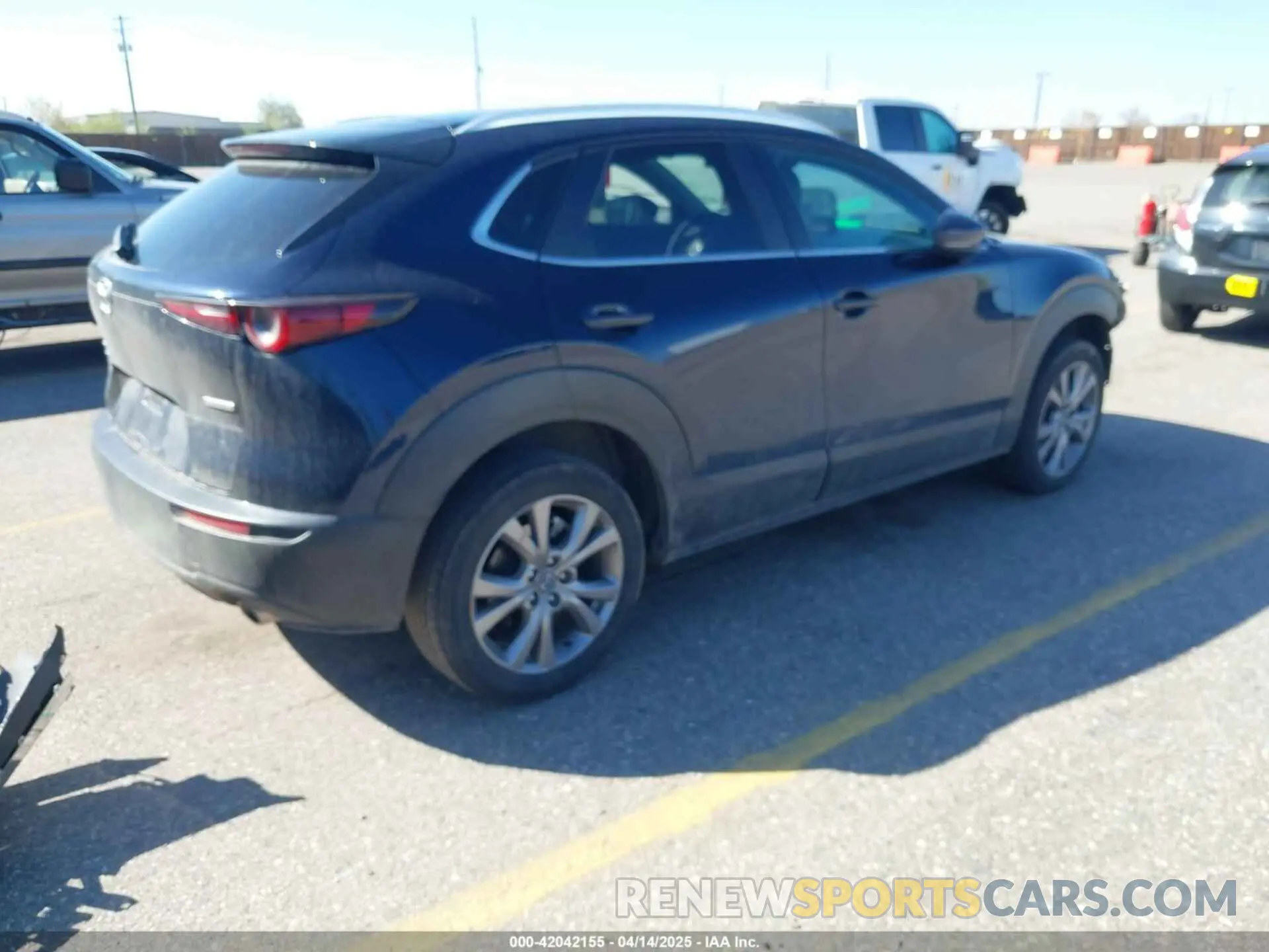 4 Фотография поврежденного автомобиля 3MVDMBCMXRM604020 MAZDA CX-30 2024