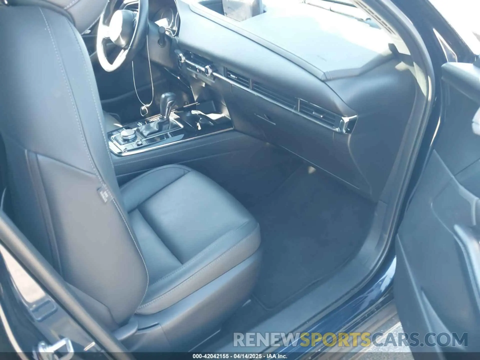 5 Фотография поврежденного автомобиля 3MVDMBCMXRM604020 MAZDA CX-30 2024