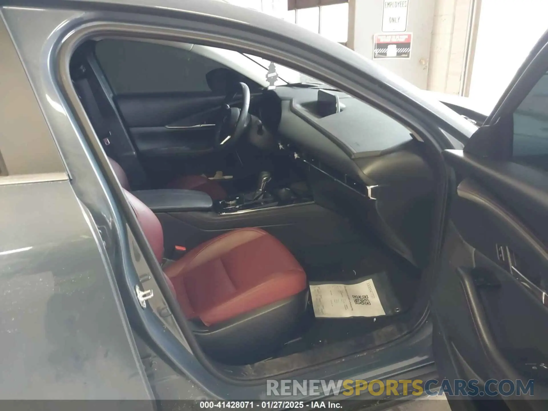 5 Фотография поврежденного автомобиля 3MVDMBCMXRM612697 MAZDA CX-30 2024