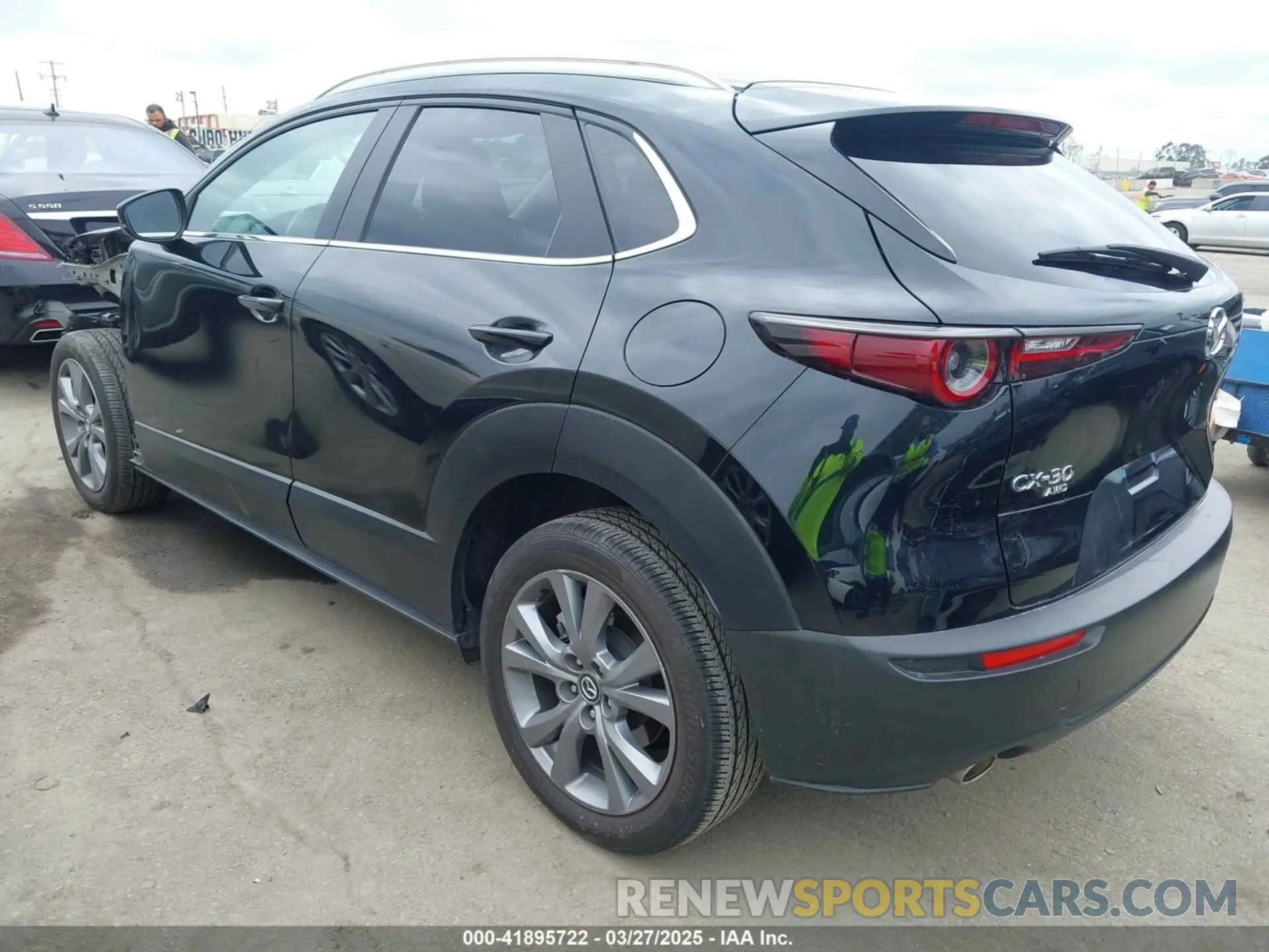 3 Фотография поврежденного автомобиля 3MVDMBCMXRM669336 MAZDA CX-30 2024