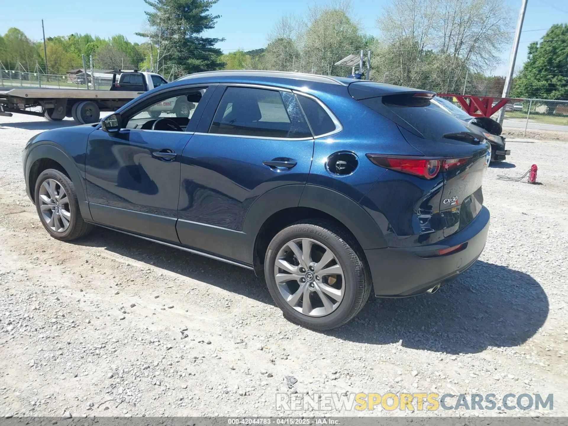 3 Фотография поврежденного автомобиля 3MVDMBDM7RM654243 MAZDA CX-30 2024