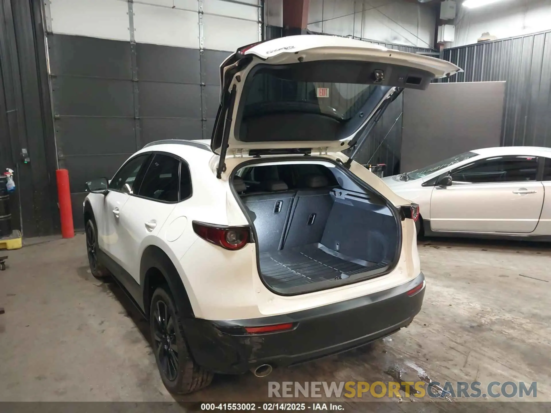 3 Photograph of a damaged car 3MVDMBDY7RM706554 MAZDA CX-30 2024