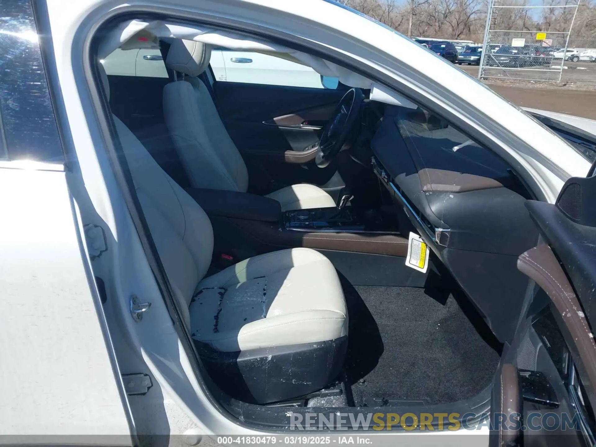 5 Photograph of a damaged car 3MVDMBEY7RM620515 MAZDA CX-30 2024