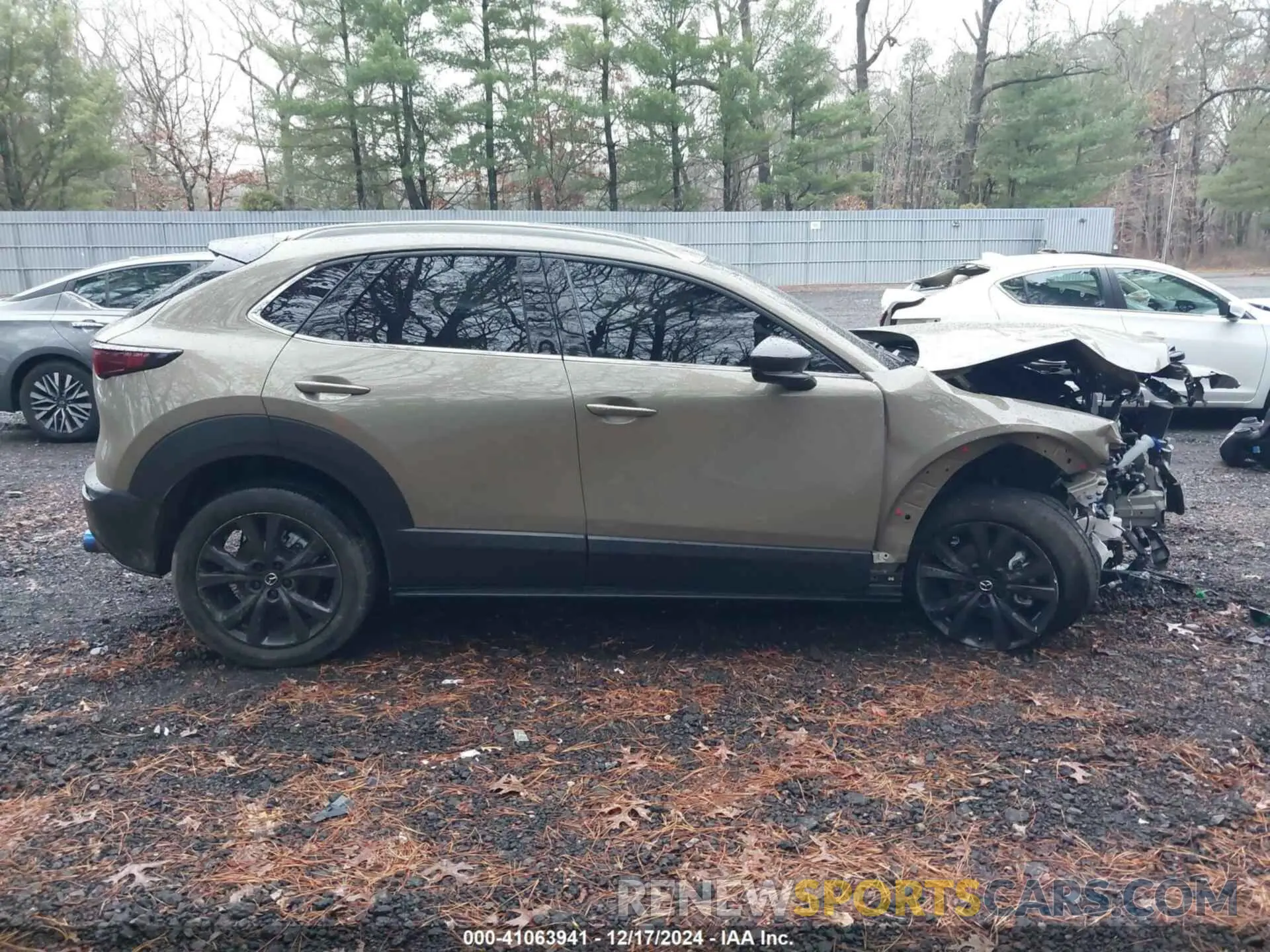 13 Фотография поврежденного автомобиля 3MVDMBXY1RM619079 MAZDA CX-30 2024
