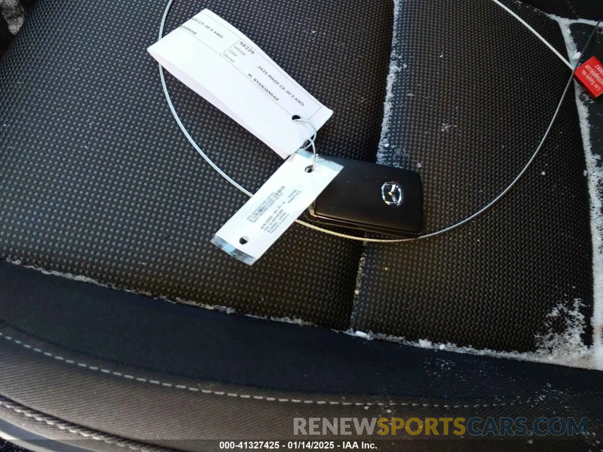 11 Фотография поврежденного автомобиля 3MVDMBAM6SM763738 MAZDA CX-30 2025