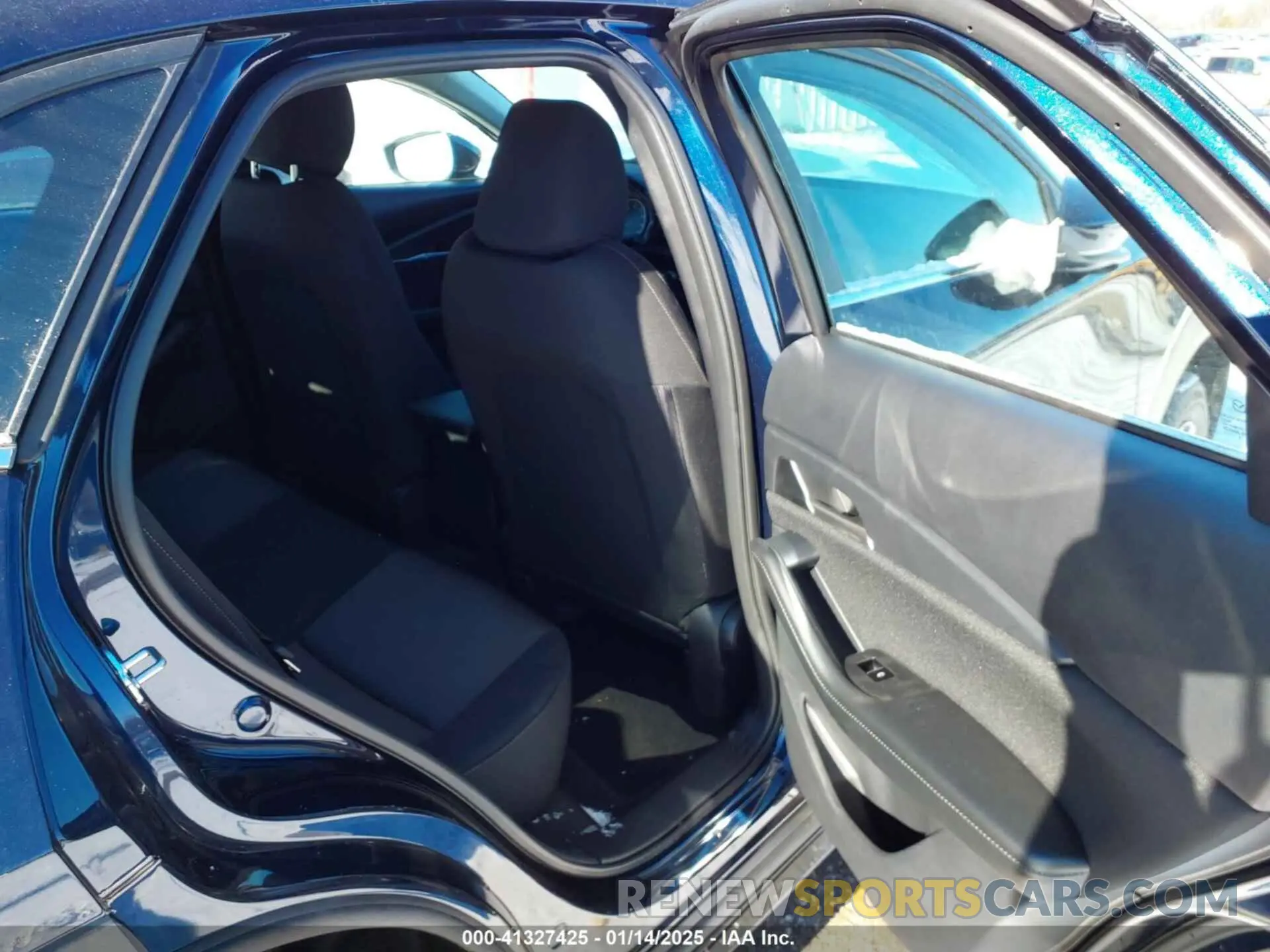 8 Фотография поврежденного автомобиля 3MVDMBAM6SM763738 MAZDA CX-30 2025