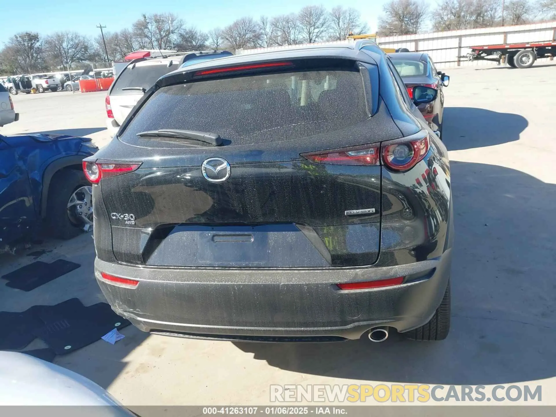 16 Photograph of a damaged car 3MVDMBBM0SM760087 MAZDA CX-30 2025