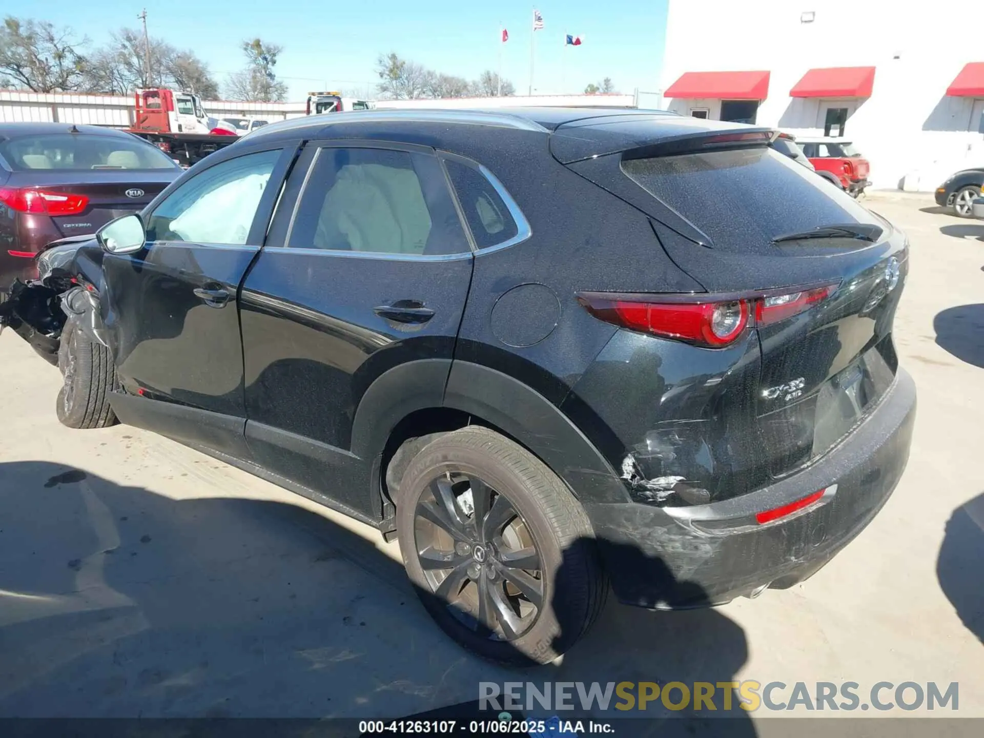 3 Photograph of a damaged car 3MVDMBBM0SM760087 MAZDA CX-30 2025