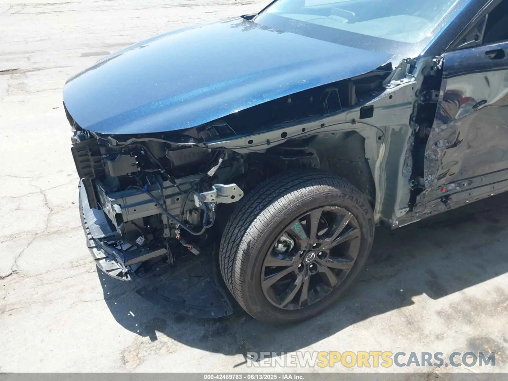 18 Photograph of a damaged car 3MVDMBBM1SM792238 MAZDA CX-30 2025