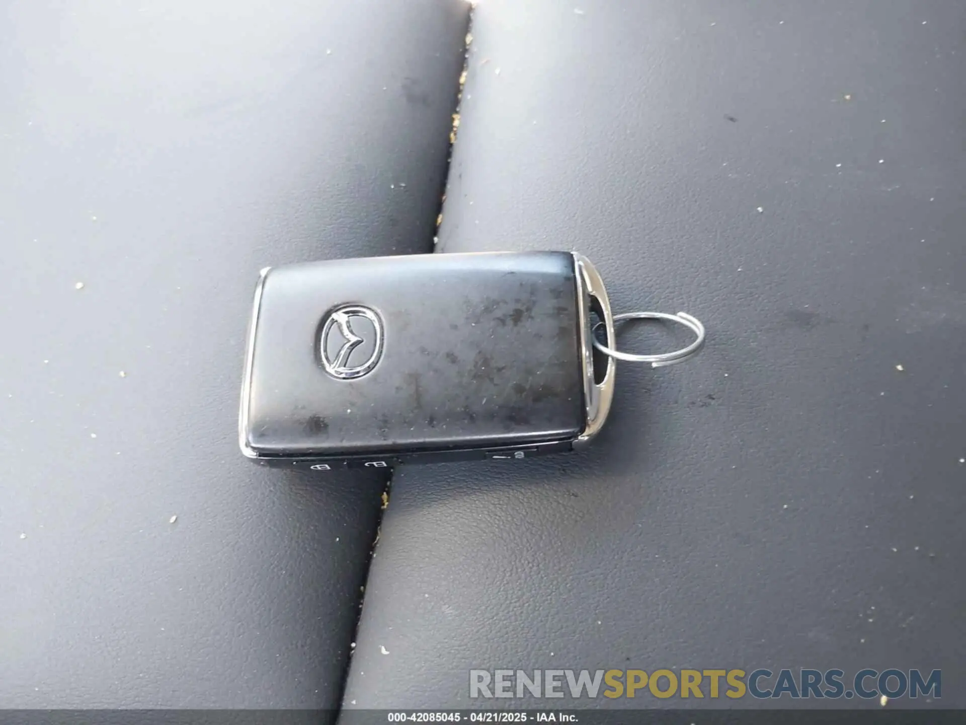 11 Фотография поврежденного автомобиля 3MVDMBBM3SM784464 MAZDA CX-30 2025