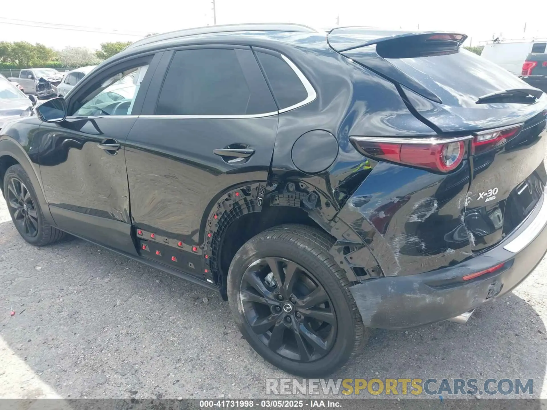 6 Photograph of a damaged car 3MVDMBBMXSM783828 MAZDA CX-30 2025