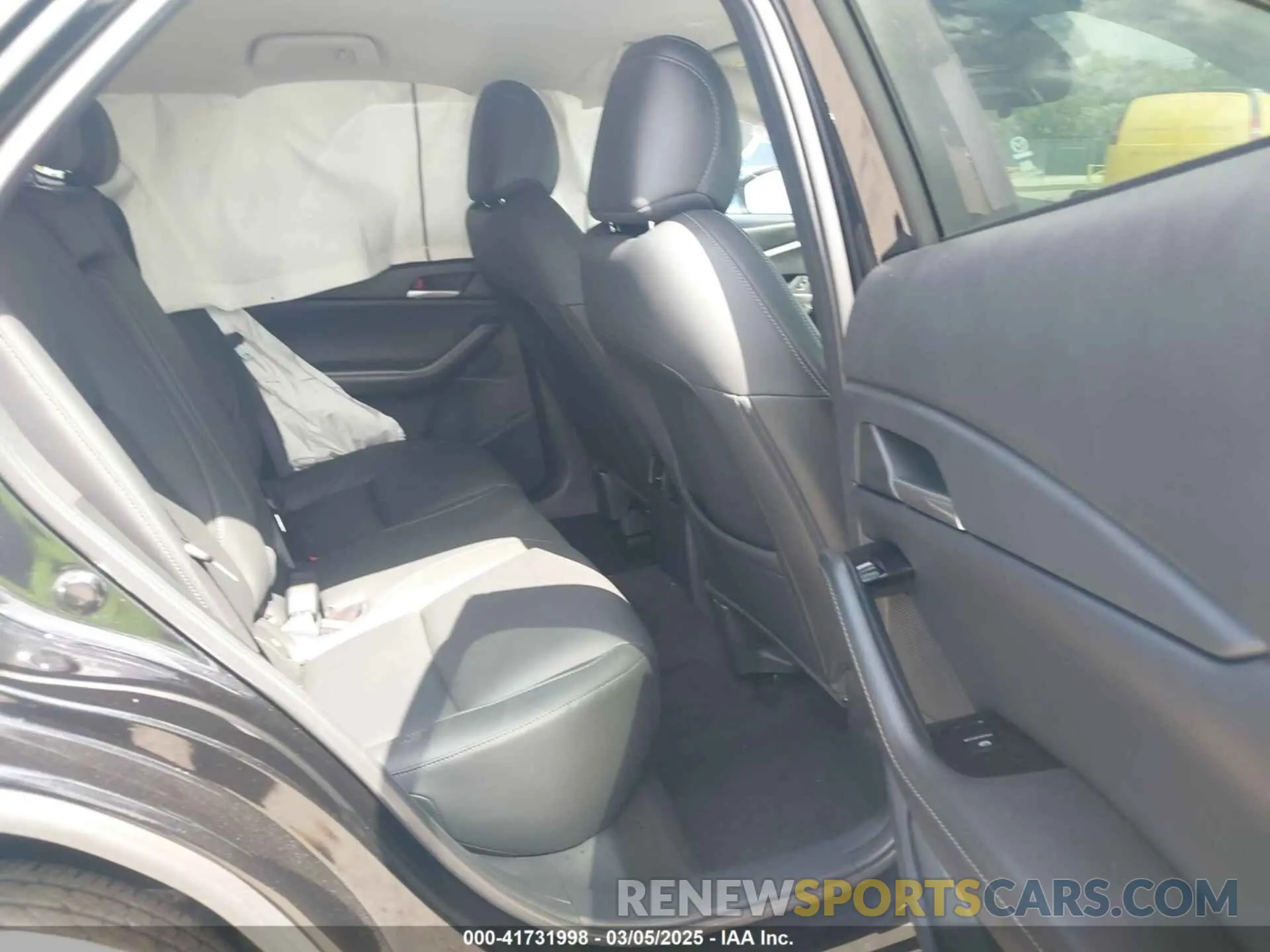 8 Photograph of a damaged car 3MVDMBBMXSM783828 MAZDA CX-30 2025