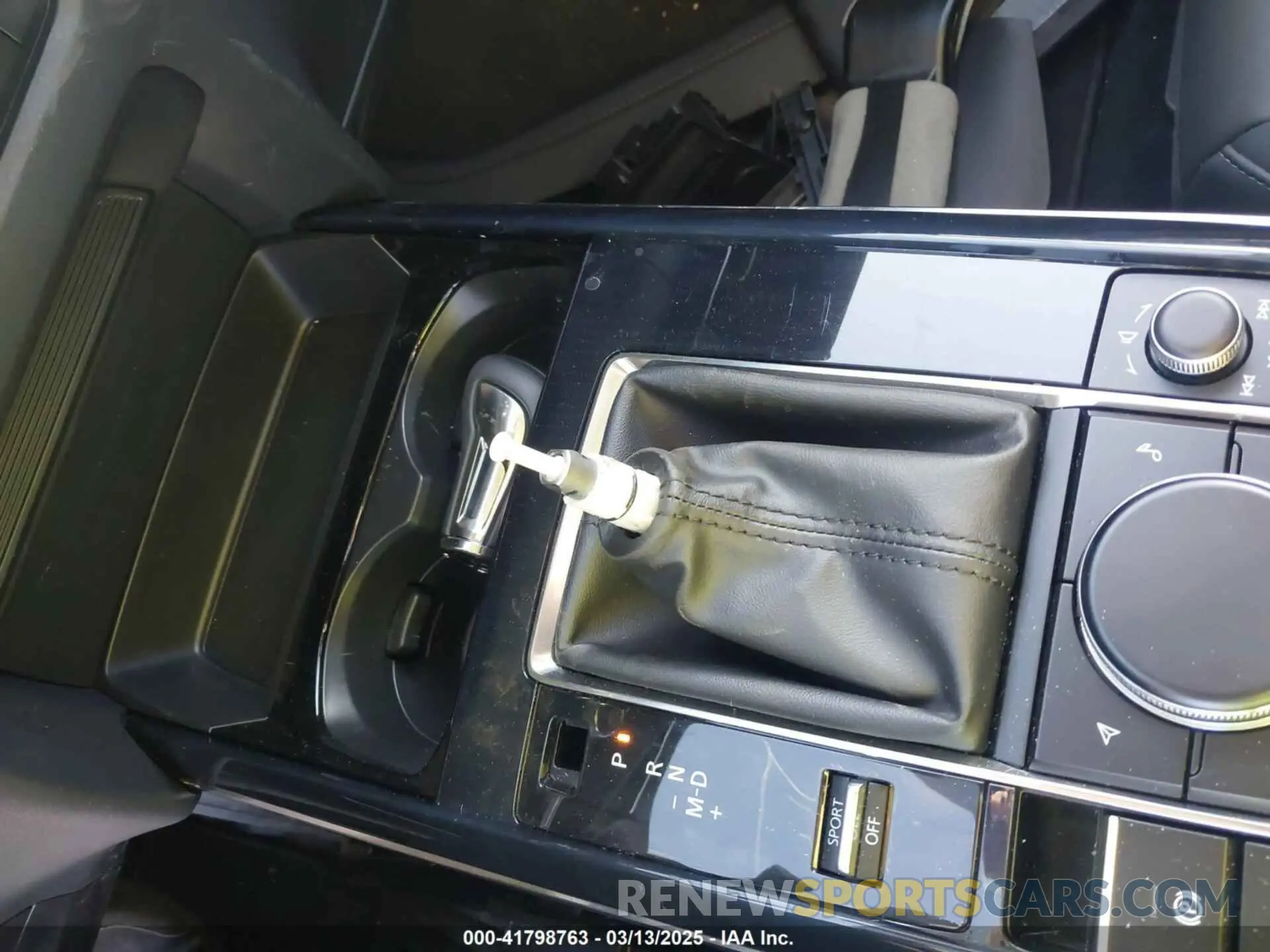 17 Photograph of a damaged car 3MVDMBCM0SM772190 MAZDA CX-30 2025