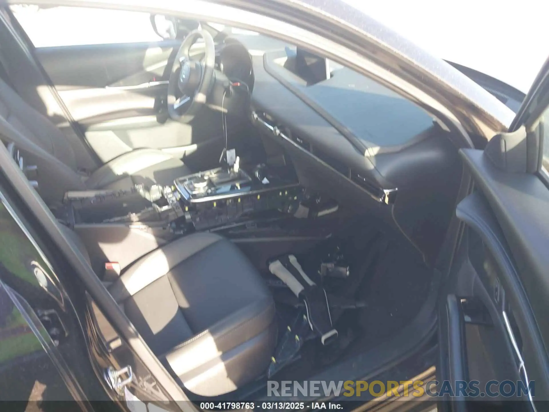 5 Photograph of a damaged car 3MVDMBCM0SM772190 MAZDA CX-30 2025