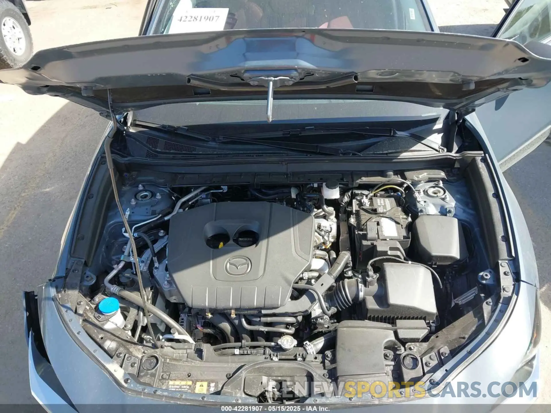 10 Photograph of a damaged car 3MVDMBCM0SM814065 MAZDA CX-30 2025