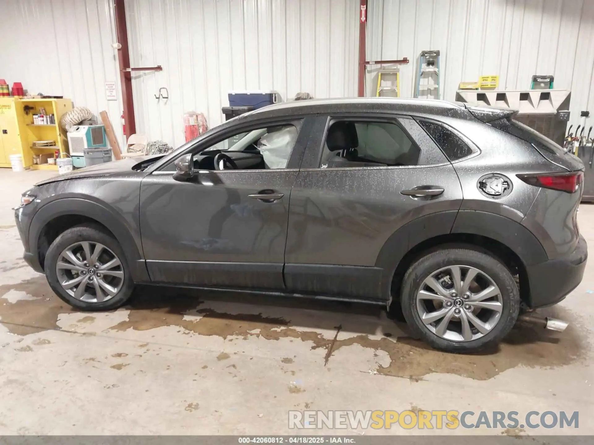 14 Photograph of a damaged car 3MVDMBCM1SM780928 MAZDA CX-30 2025