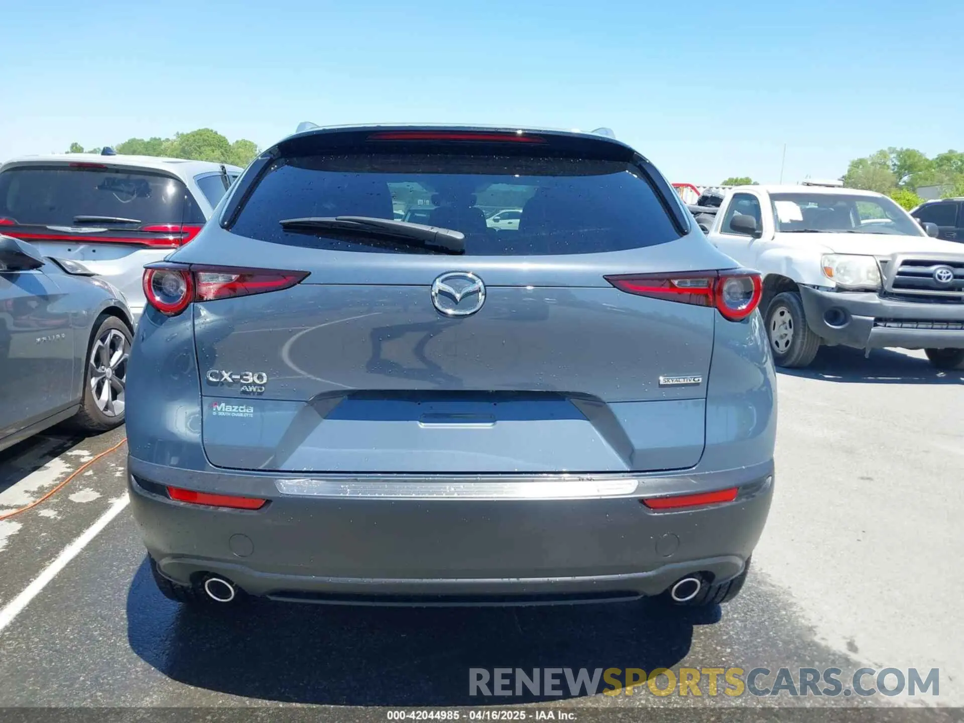 17 Photograph of a damaged car 3MVDMBCM3SM803447 MAZDA CX-30 2025