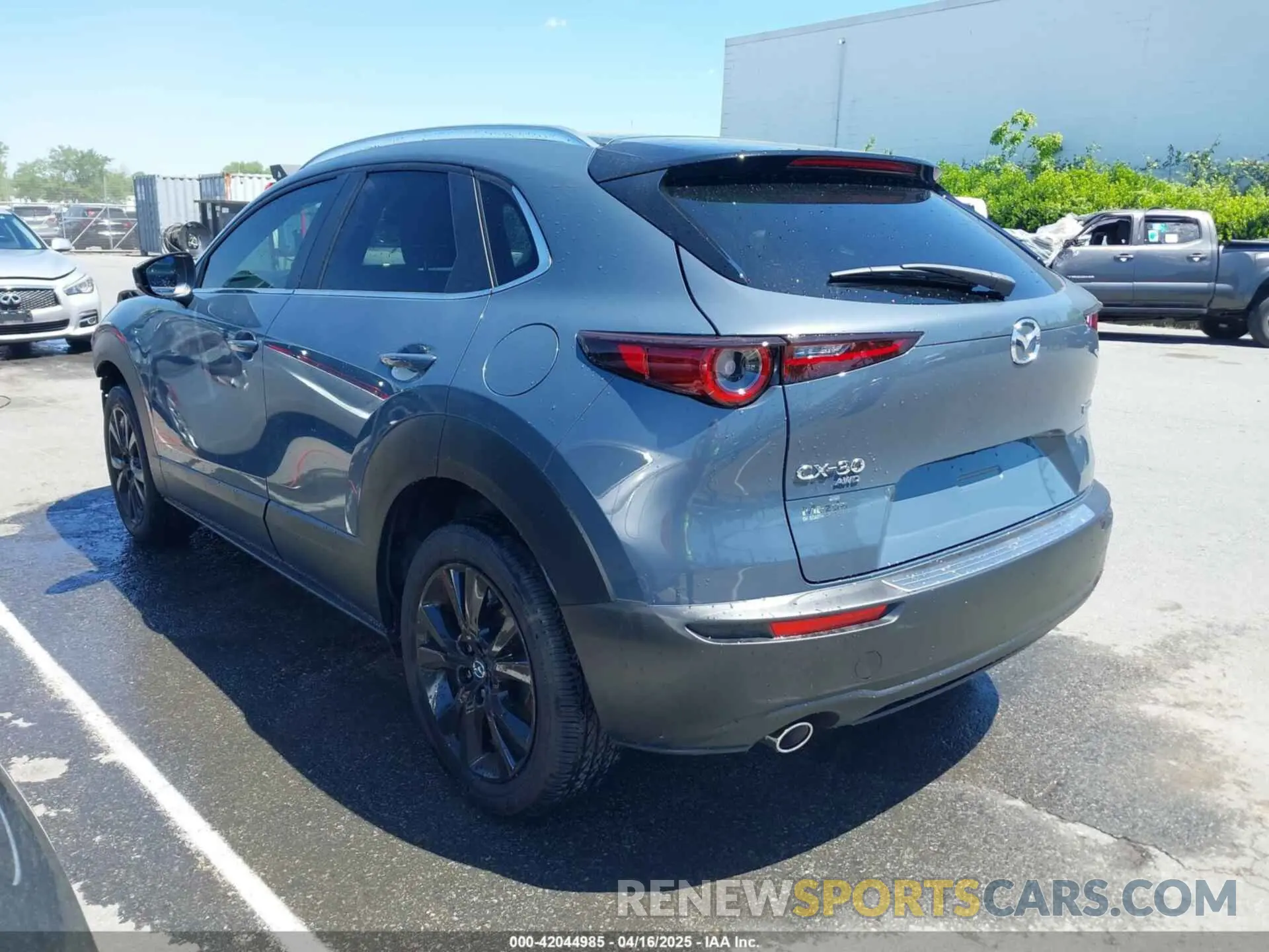 3 Photograph of a damaged car 3MVDMBCM3SM803447 MAZDA CX-30 2025