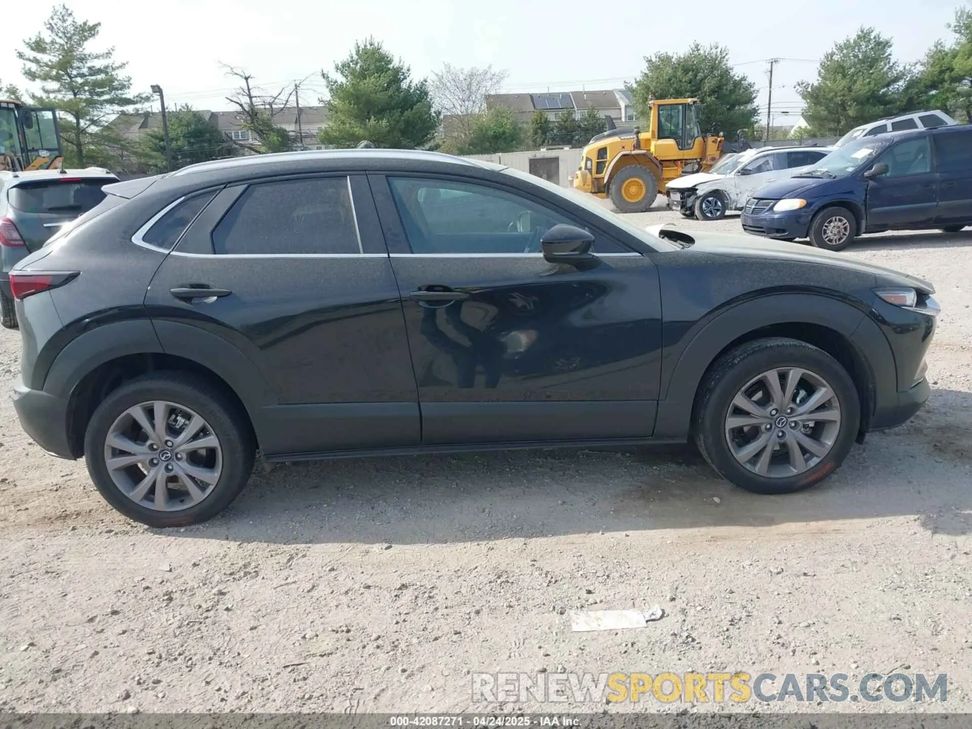 13 Фотография поврежденного автомобиля 3MVDMBCM3SM807790 MAZDA CX-30 2025