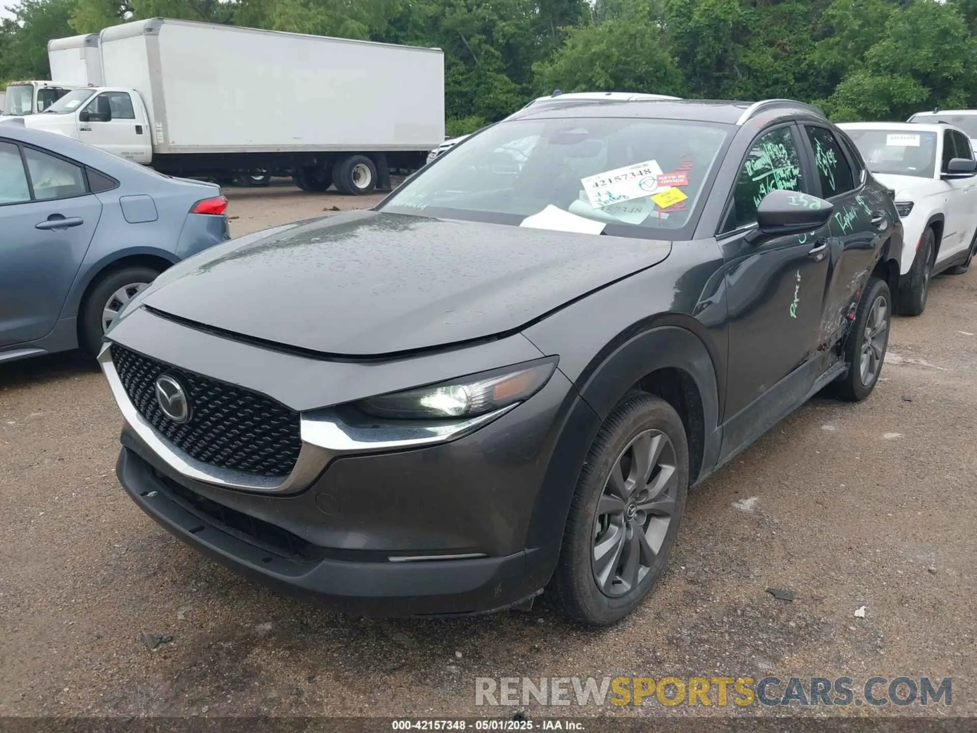 2 Photograph of a damaged car 3MVDMBCM4SM752198 MAZDA CX-30 2025