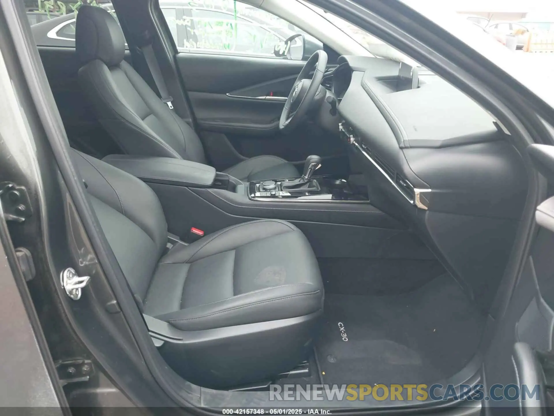 5 Photograph of a damaged car 3MVDMBCM4SM752198 MAZDA CX-30 2025