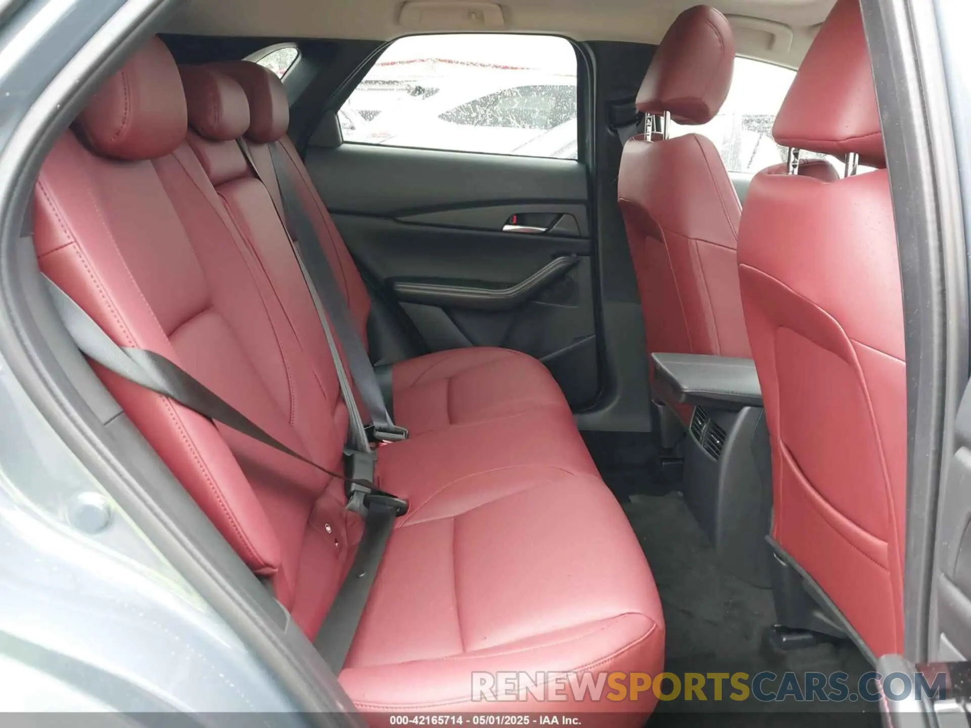 8 Фотография поврежденного автомобиля 3MVDMBCM6SM813356 MAZDA CX-30 2025