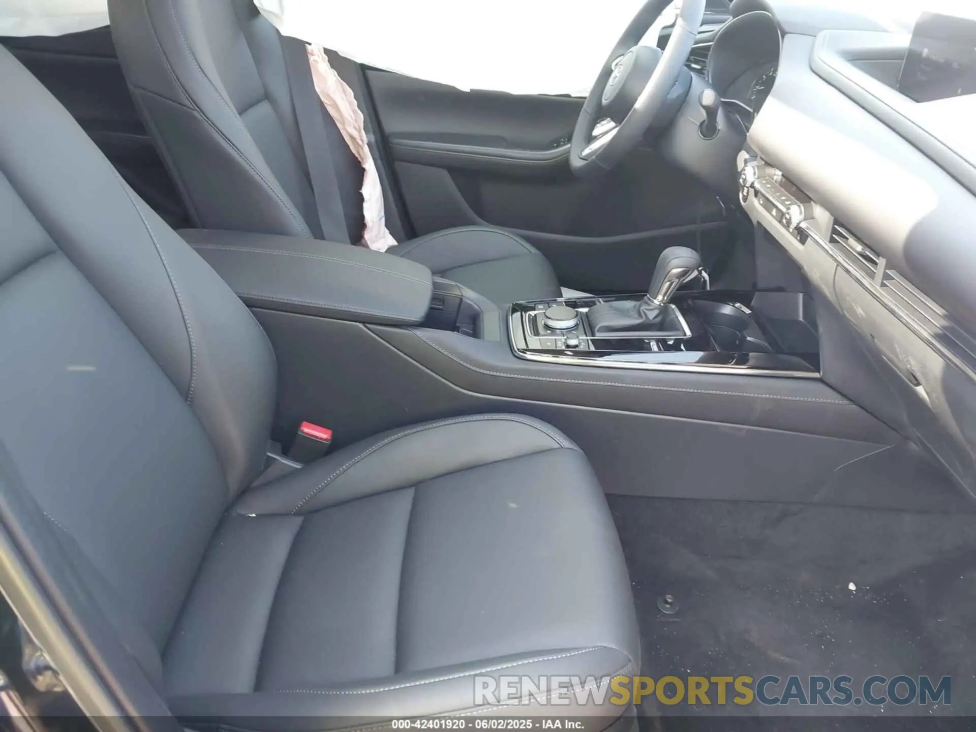 5 Photograph of a damaged car 3MVDMBCM7SM760876 MAZDA CX-30 2025
