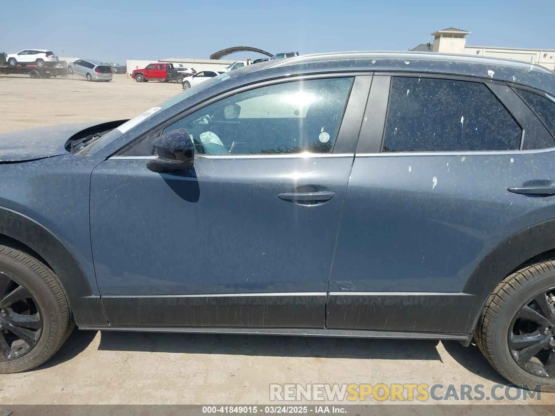14 Фотография поврежденного автомобиля 3MVDMBCM7SM770226 MAZDA CX-30 2025