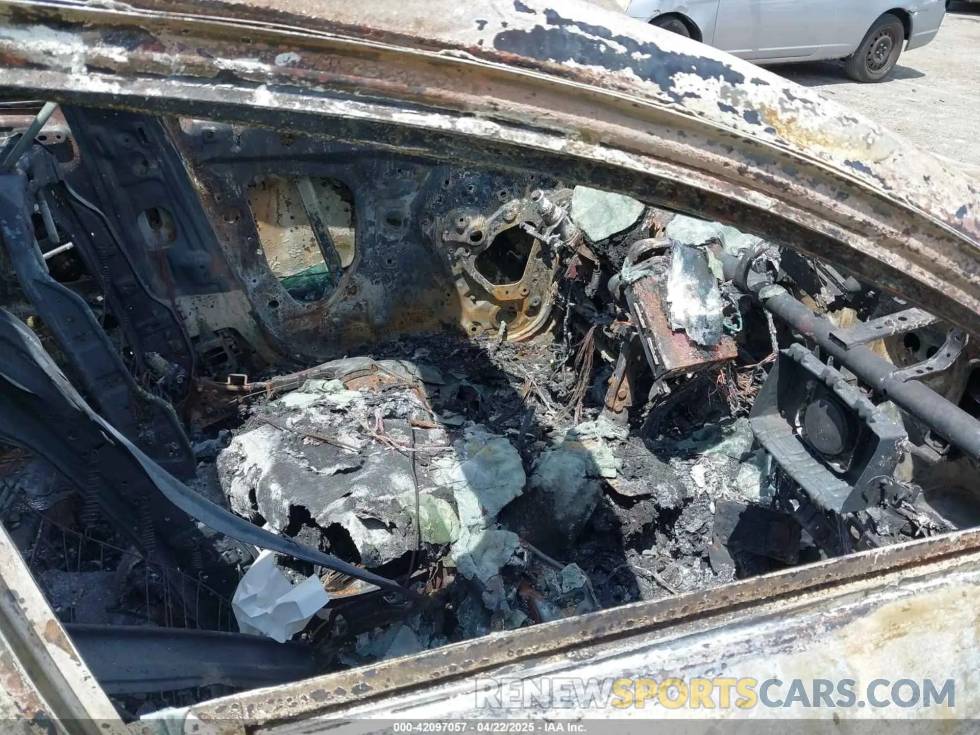 5 Фотография поврежденного автомобиля 3MVDMBCM8SM762586 MAZDA CX-30 2025