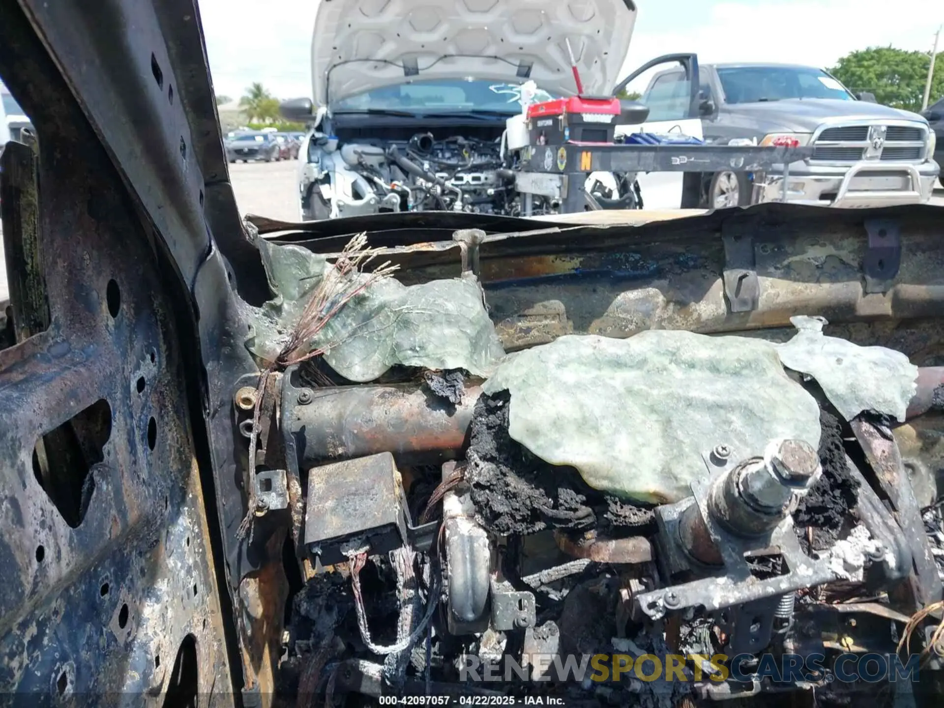 7 Фотография поврежденного автомобиля 3MVDMBCM8SM762586 MAZDA CX-30 2025