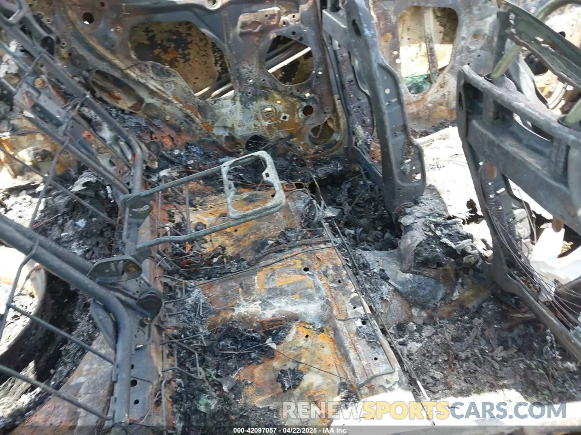 8 Фотография поврежденного автомобиля 3MVDMBCM8SM762586 MAZDA CX-30 2025