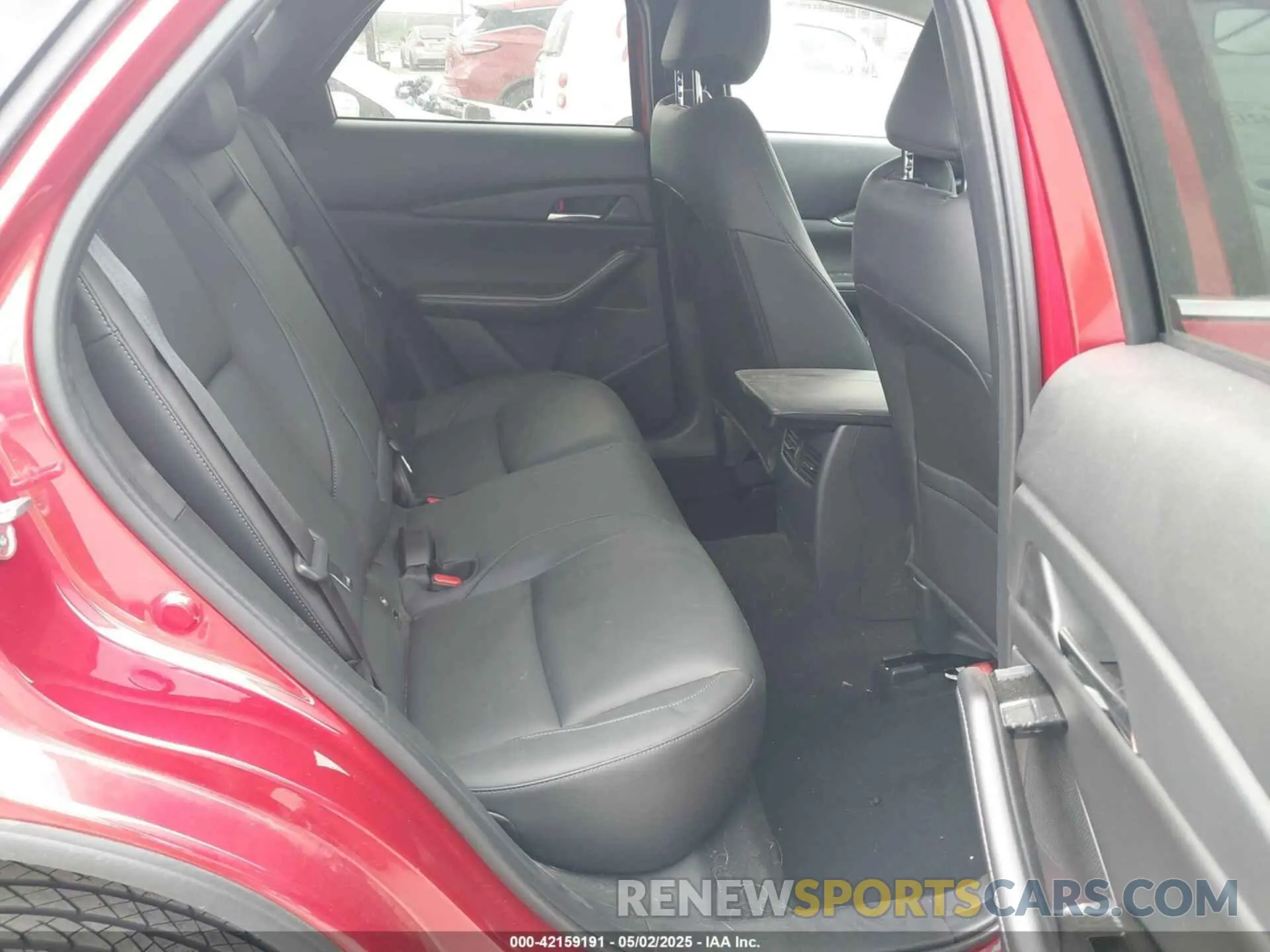 8 Photograph of a damaged car 3MVDMBCM8SM793580 MAZDA CX-30 2025