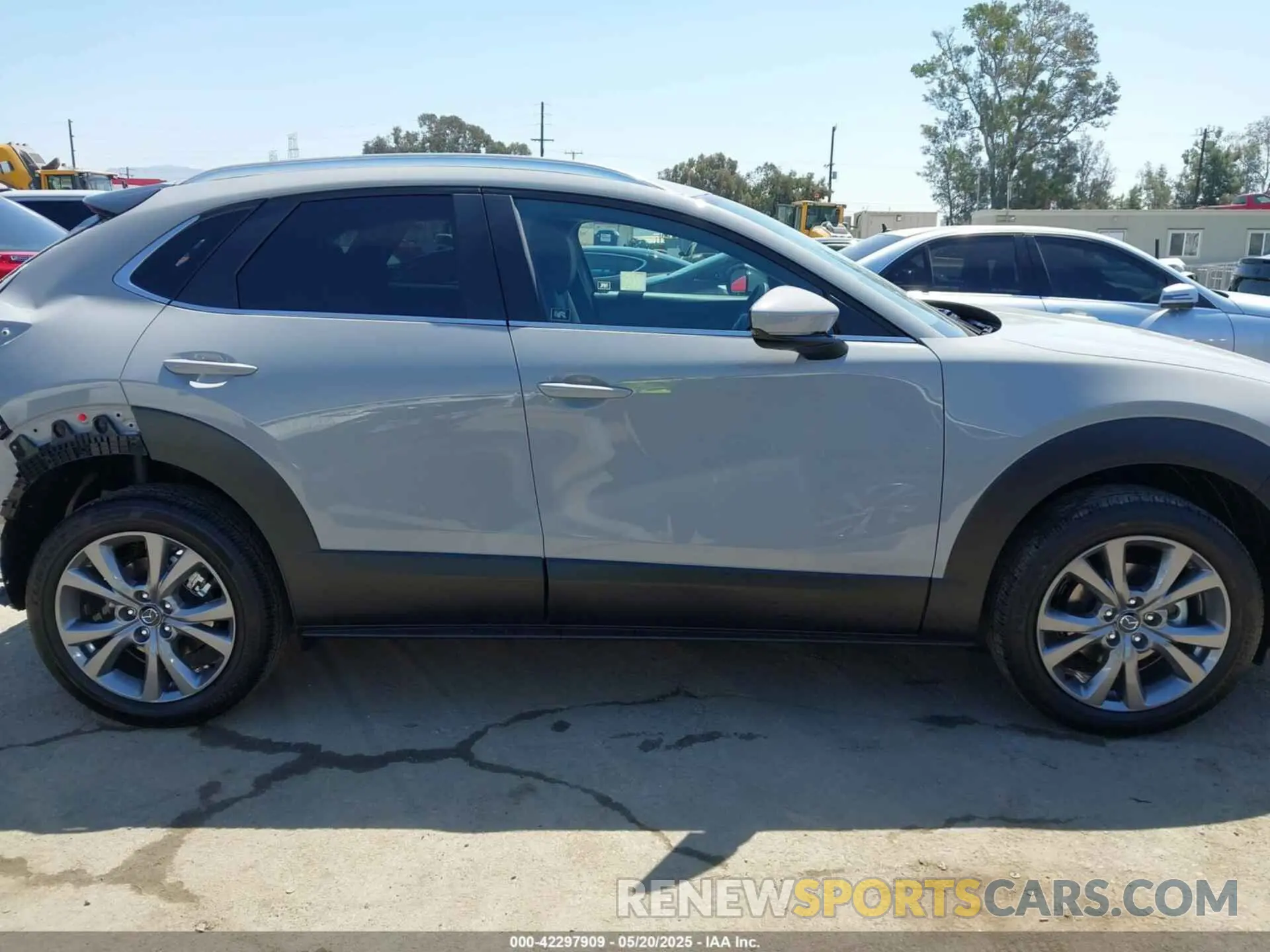 14 Photograph of a damaged car 3MVDMBCM8SM830272 MAZDA CX-30 2025