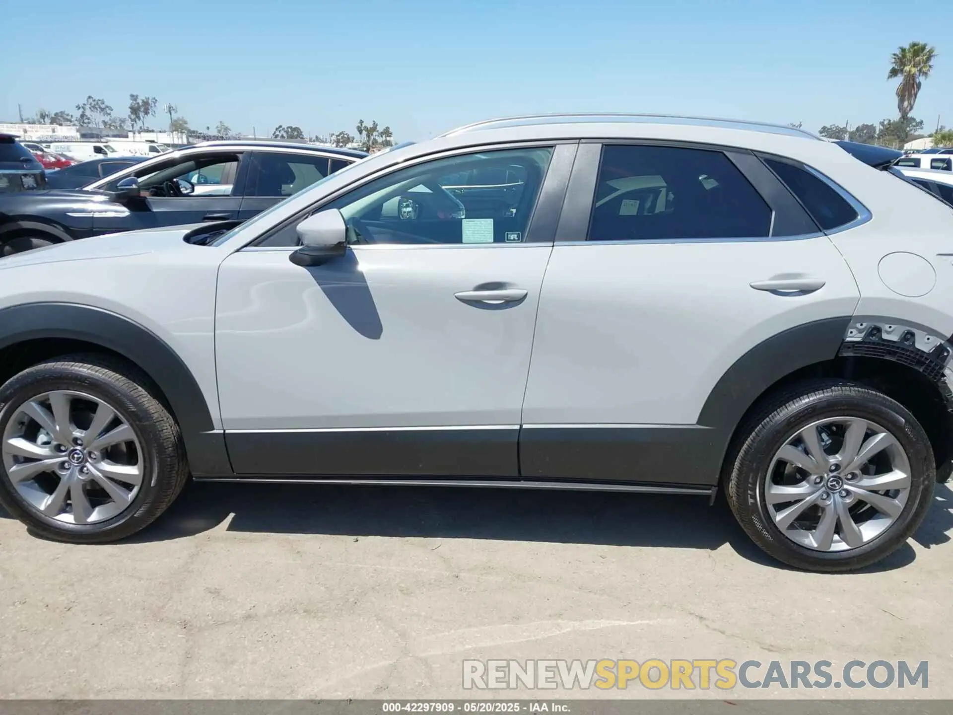 15 Photograph of a damaged car 3MVDMBCM8SM830272 MAZDA CX-30 2025
