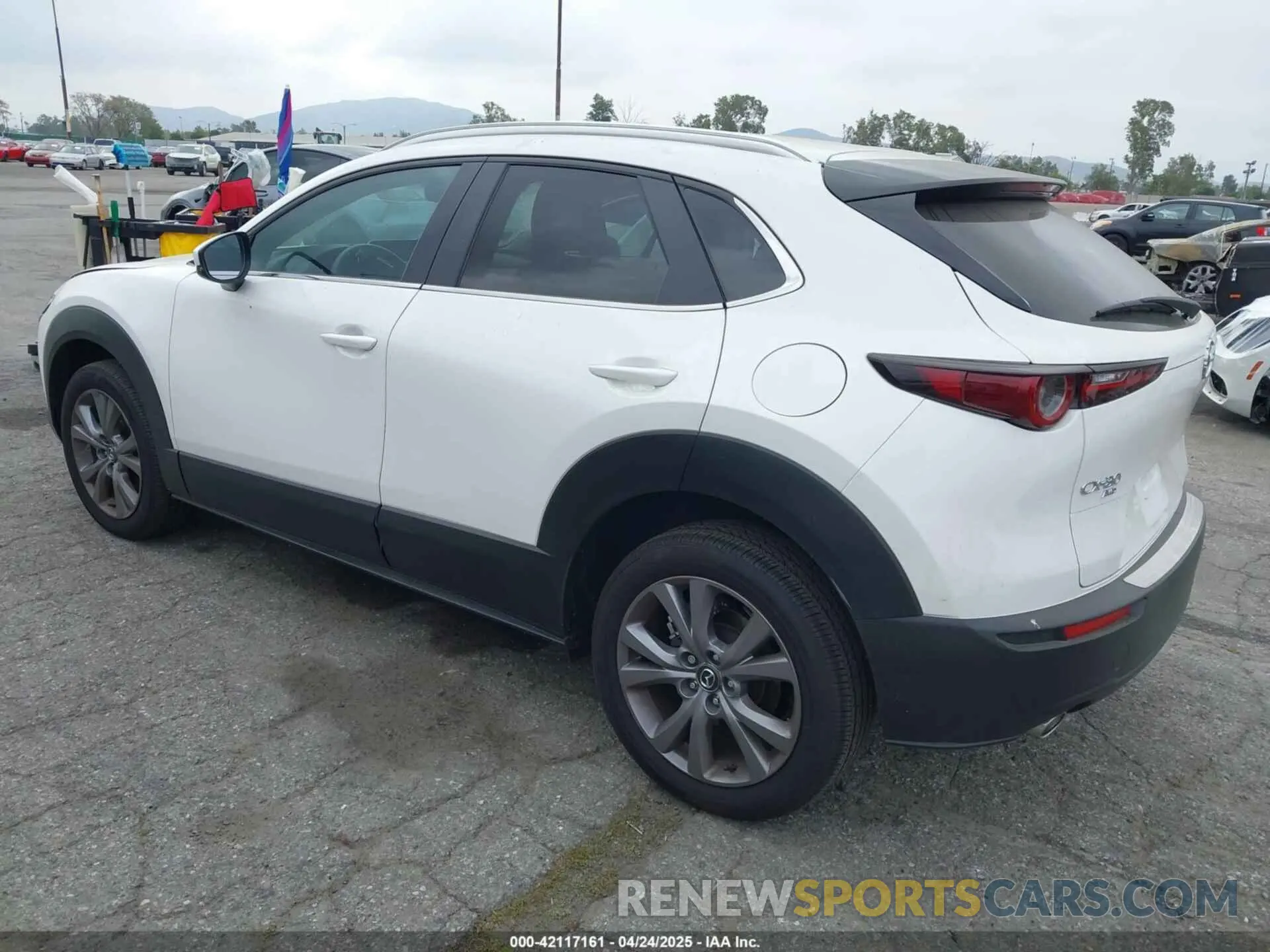 3 Фотография поврежденного автомобиля 3MVDMBCMXSM768048 MAZDA CX-30 2025
