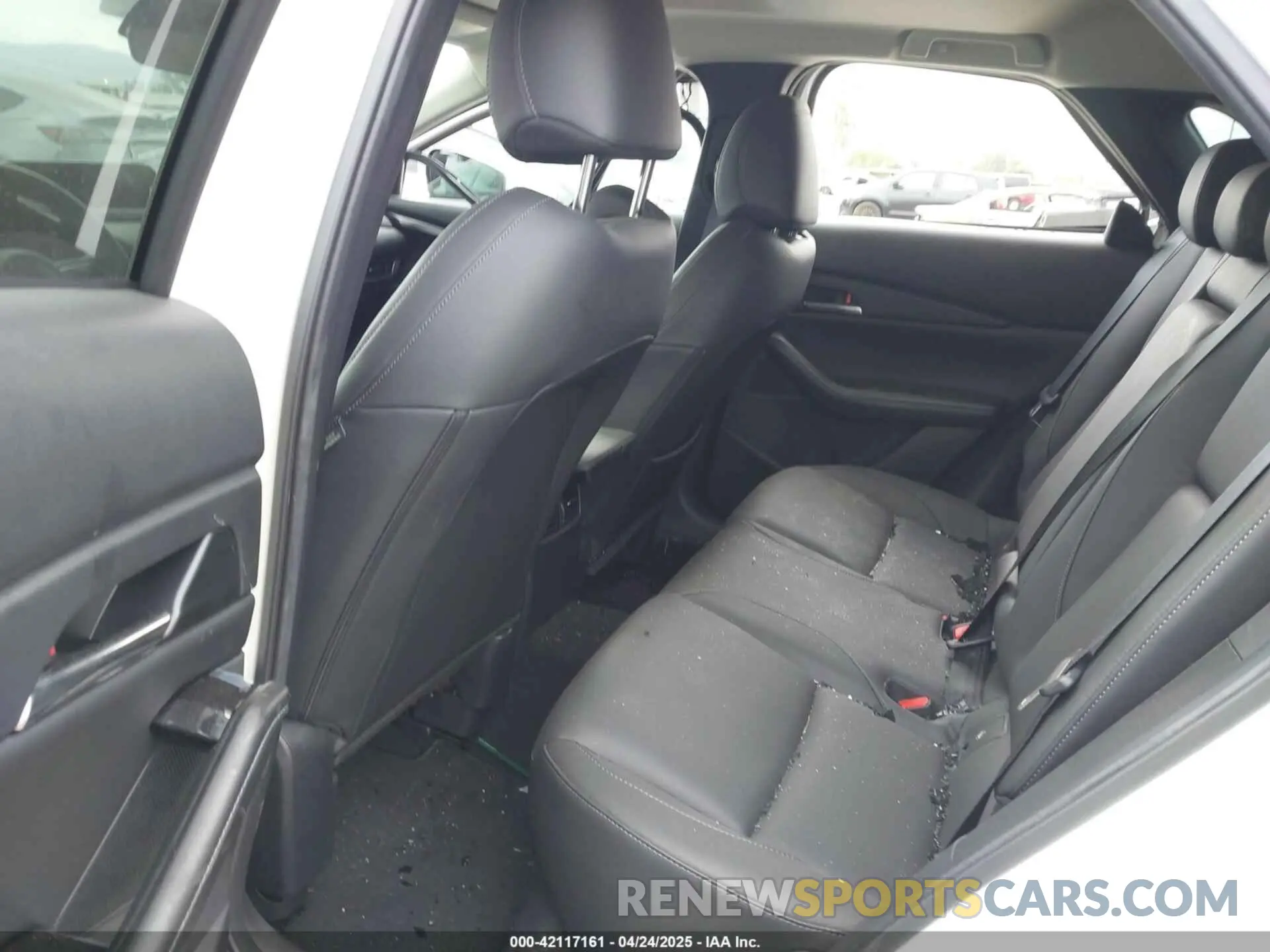 8 Фотография поврежденного автомобиля 3MVDMBCMXSM768048 MAZDA CX-30 2025